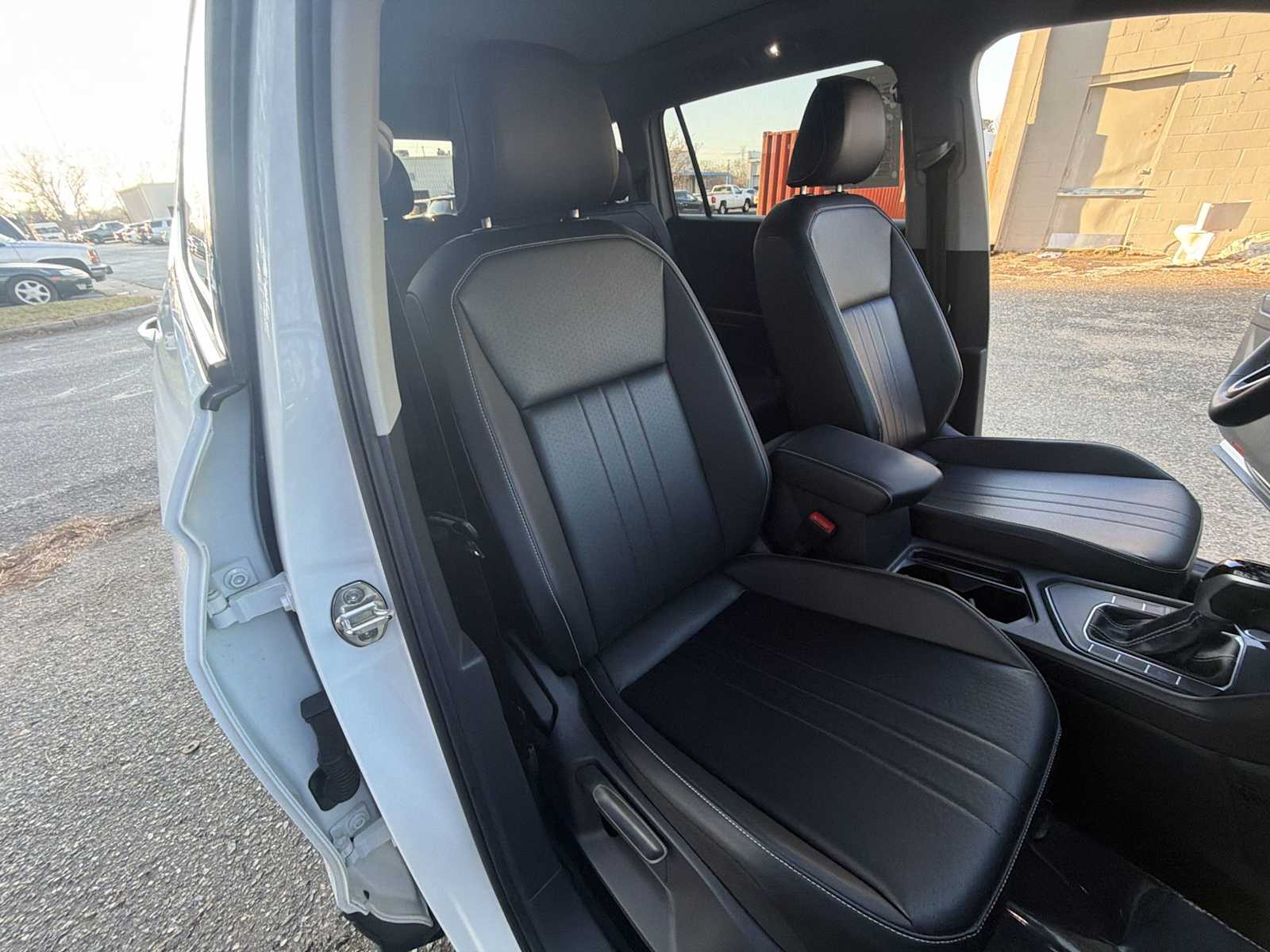 Thumbnail: 2022 Volkswagen Tiguan - 27