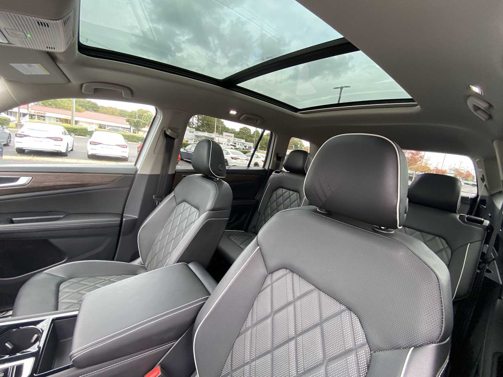 Thumbnail: 2025 Volkswagen Atlas - 16