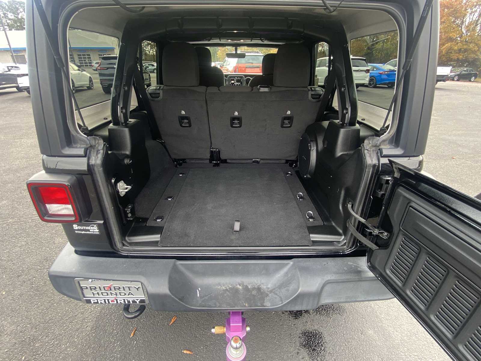 Thumbnail: 2023 Jeep Wrangler - 20