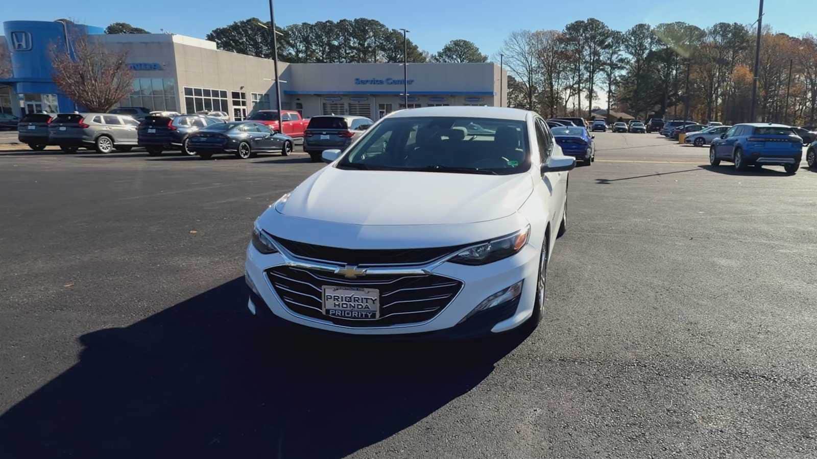 Thumbnail: 2024 Chevrolet Malibu - 3