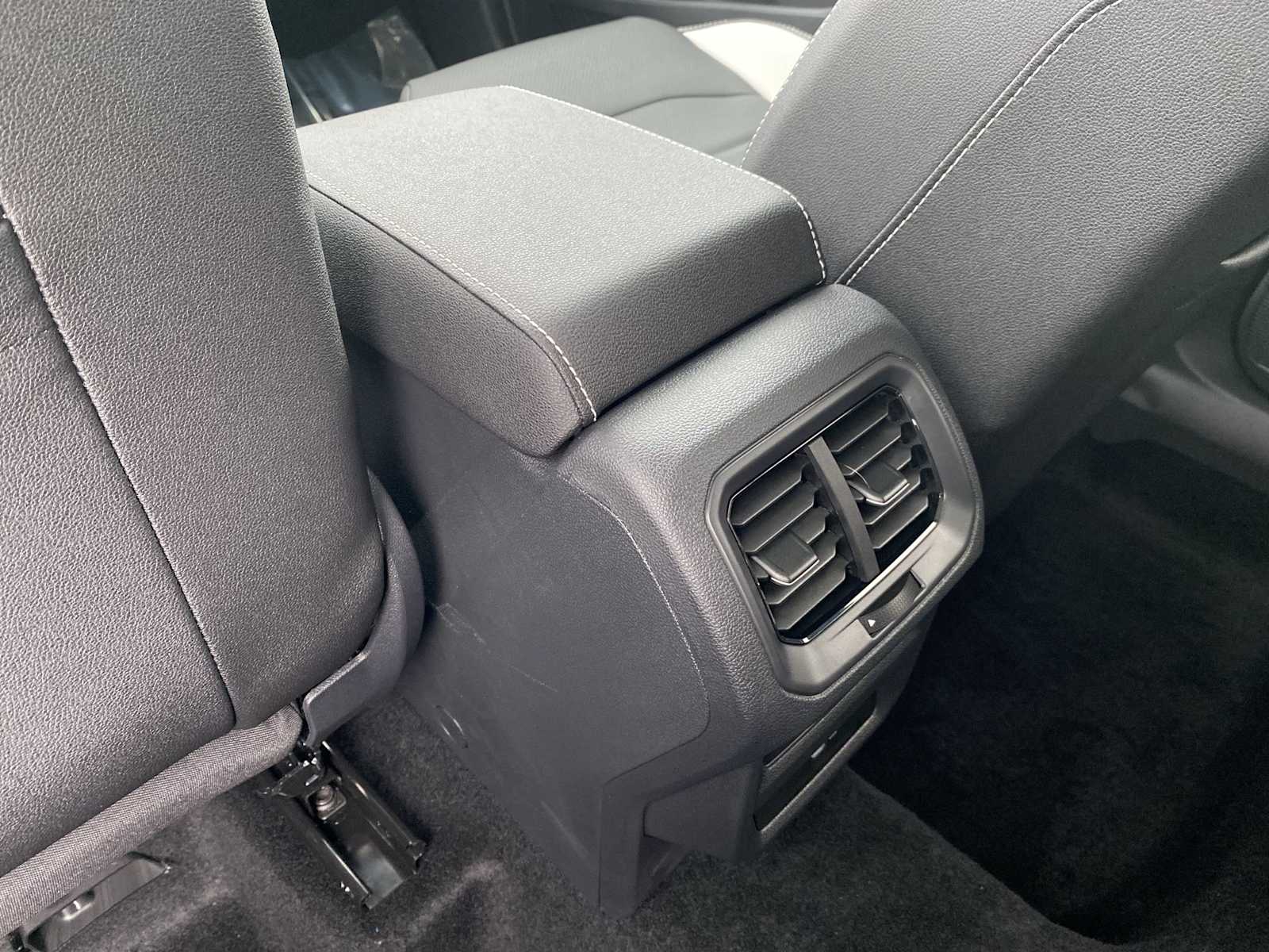 Thumbnail: 2025 Volkswagen Taos - 23