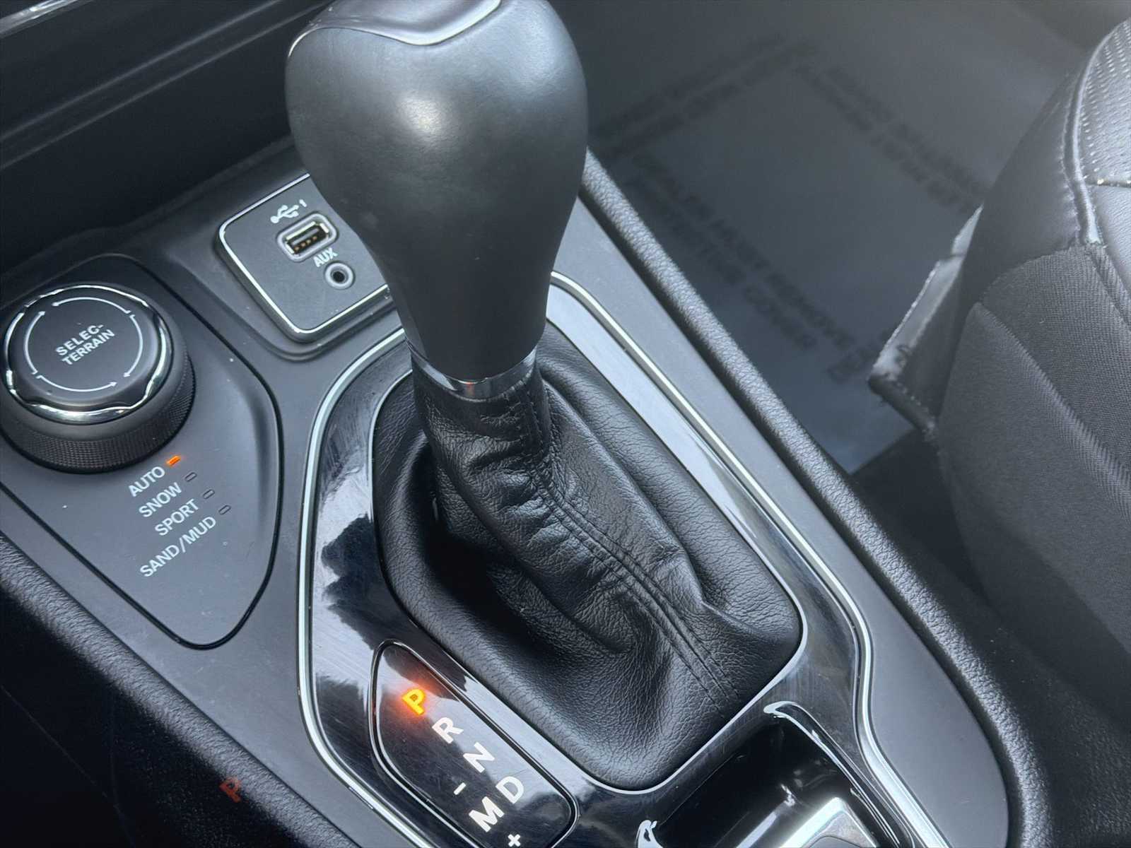 Thumbnail: 2021 Jeep Cherokee - 22