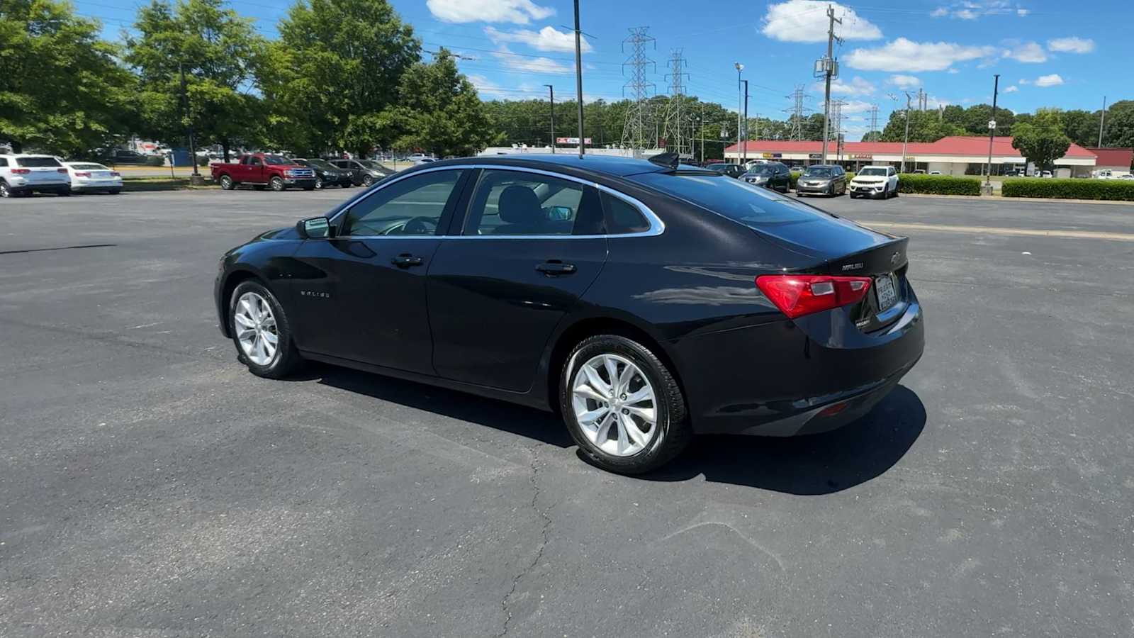 Thumbnail: 2024 Chevrolet Malibu - 6