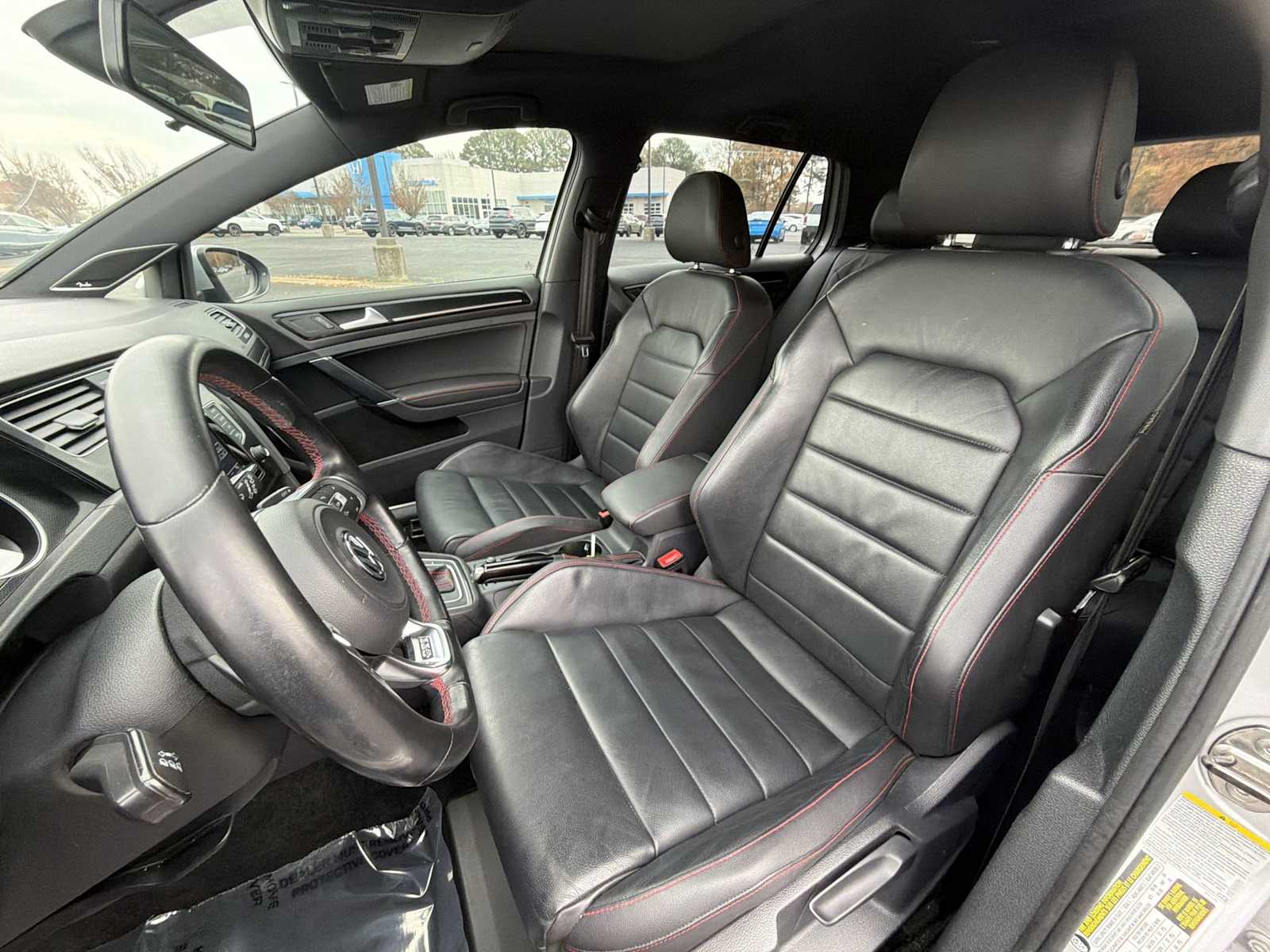 Thumbnail: 2015 Volkswagen Golf - 13