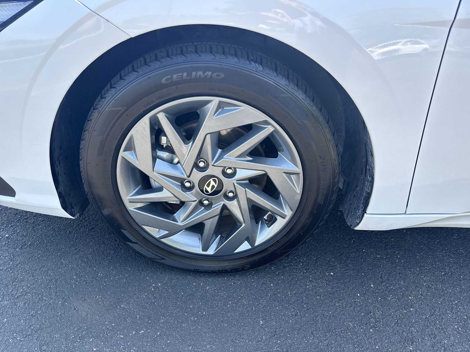 Thumbnail: 2024 Hyundai Elantra - 18