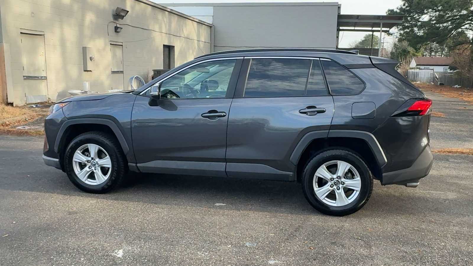 Thumbnail: 2019 Toyota RAV4 - 5