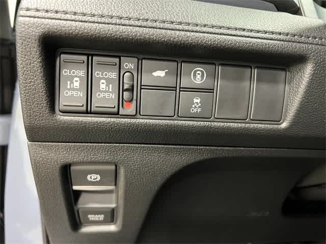 Thumbnail: 2024 Honda Odyssey - 16