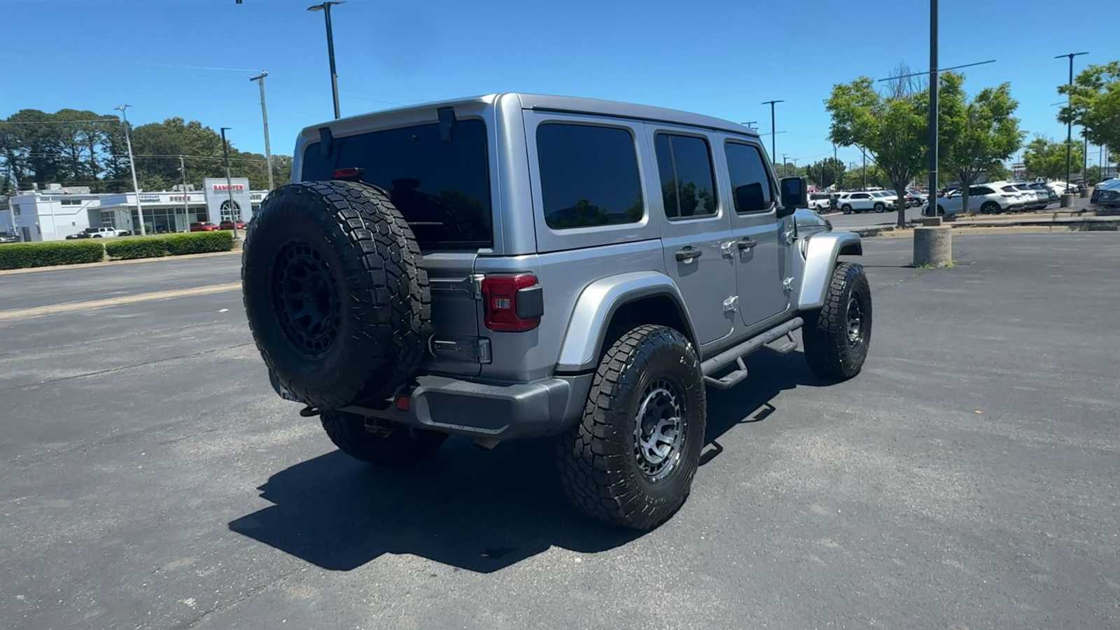 Thumbnail: 2020 Jeep Wrangler - 8