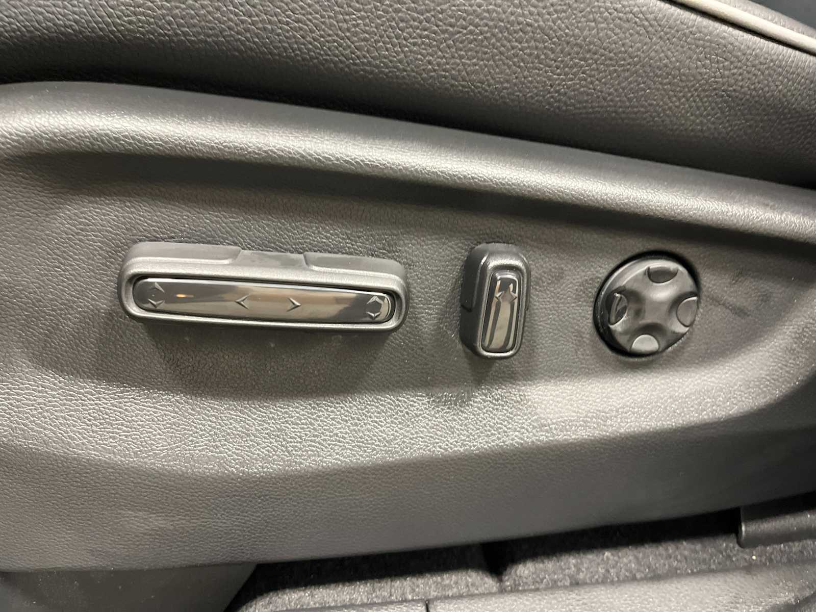 Thumbnail: 2026 Honda Odyssey - 14