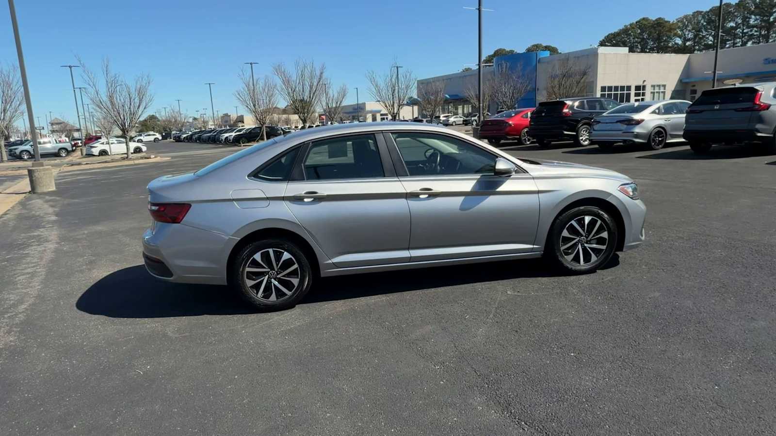 Thumbnail: 2024 Volkswagen Jetta - 15