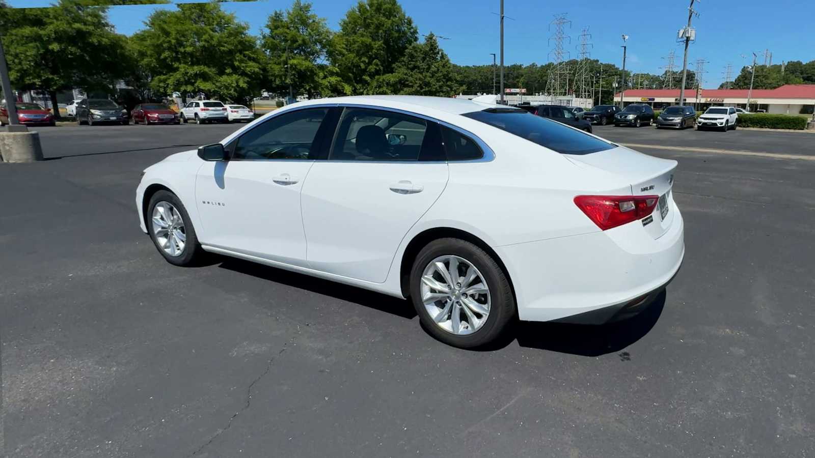 Thumbnail: 2024 Chevrolet Malibu - 6