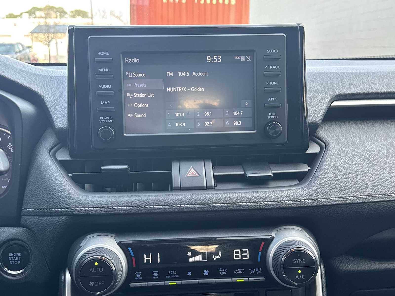 Thumbnail: 2019 Toyota RAV4 - 12