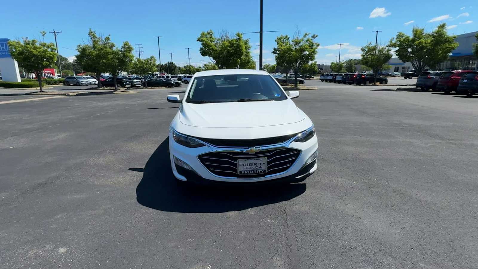 Thumbnail: 2024 Chevrolet Malibu - 3