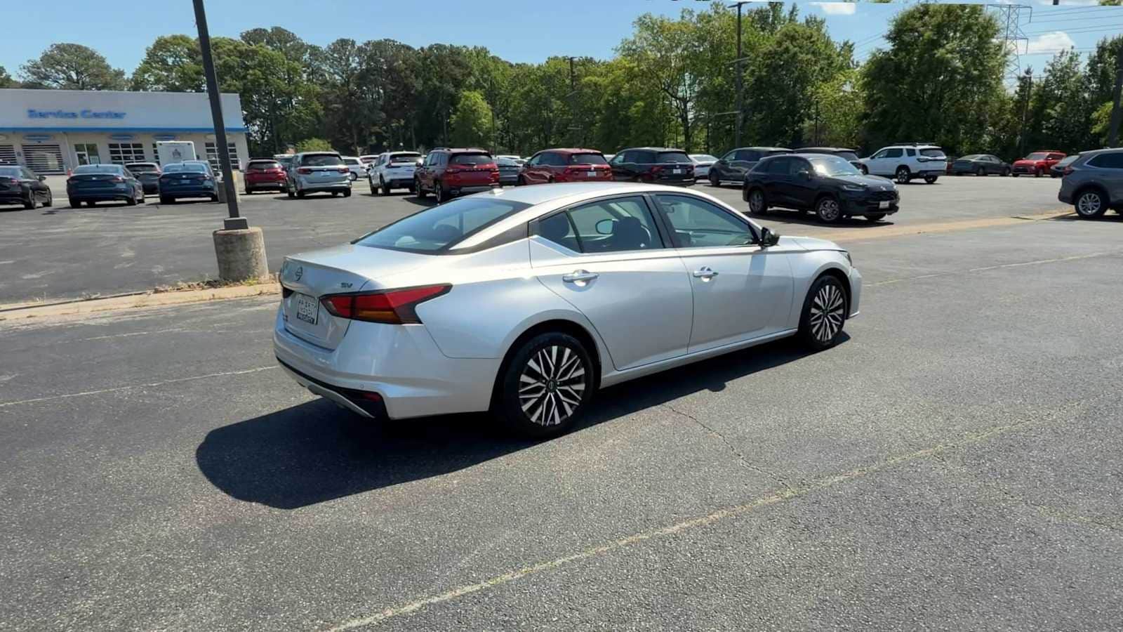 Thumbnail: 2024 Nissan Altima - 8