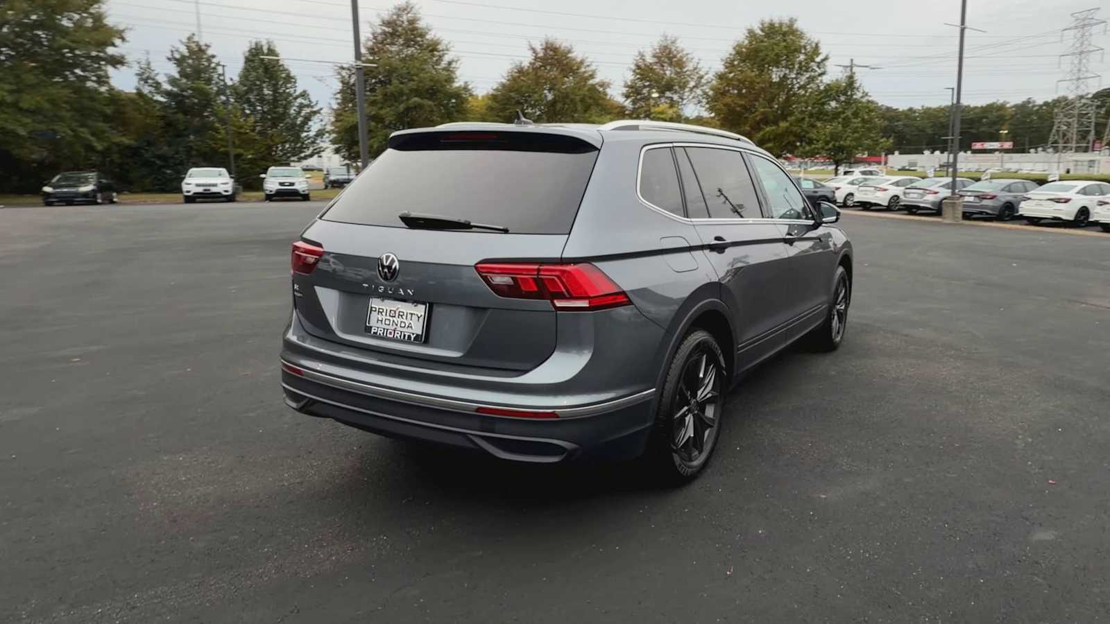 Thumbnail: 2024 Volkswagen Tiguan - 8