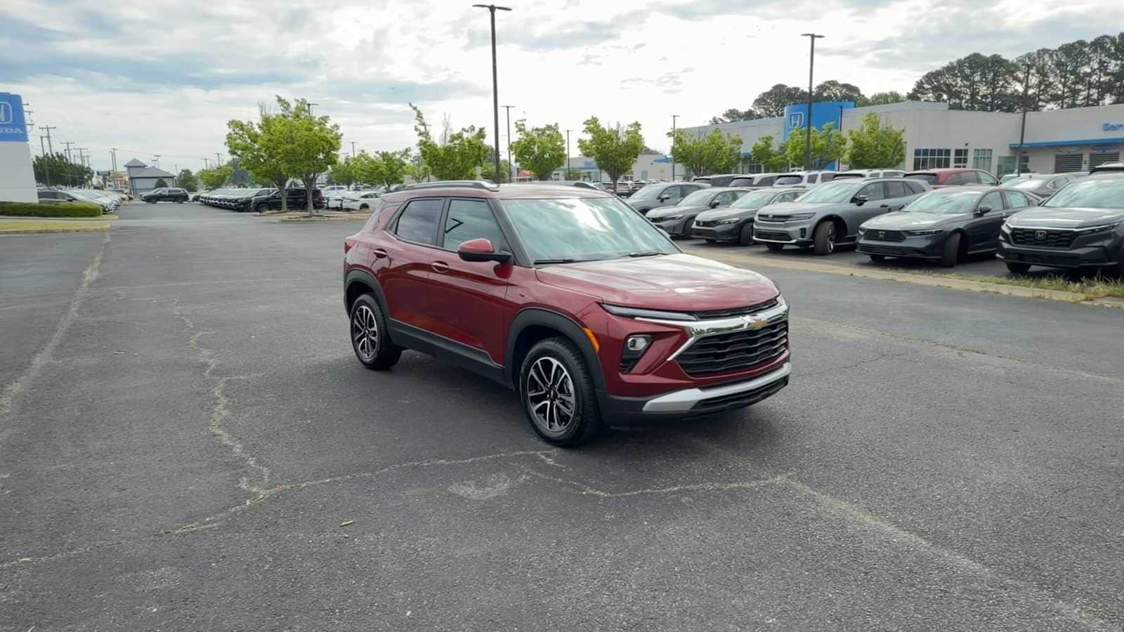 Thumbnail: 2025 Chevrolet TrailBlazer - 2