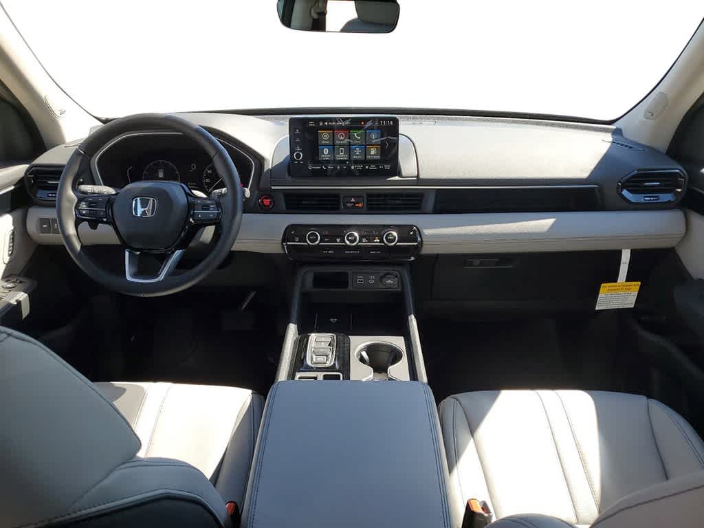 2025 Honda Pilot Touring 11