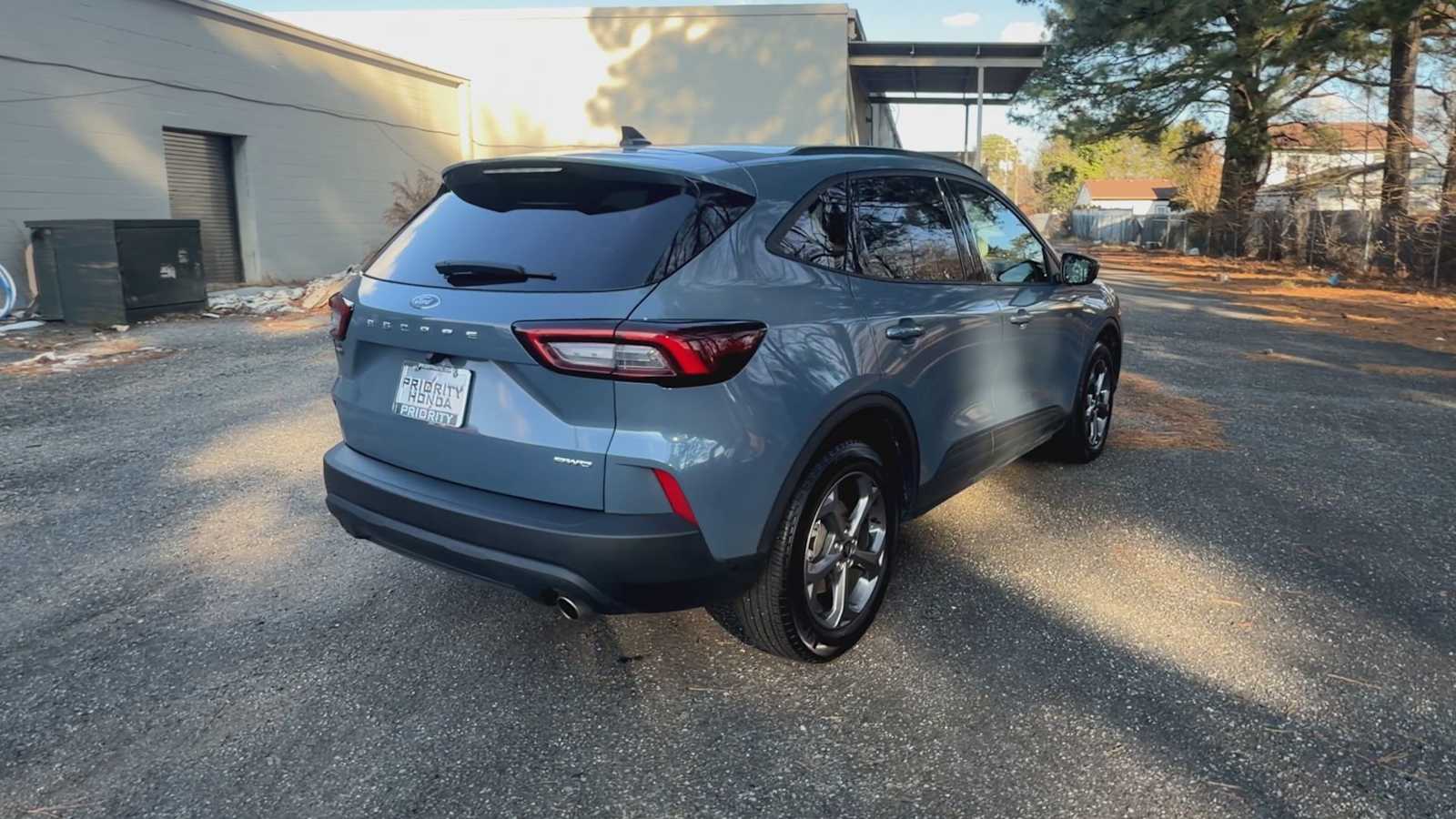 Thumbnail: 2025 Ford Escape - 8