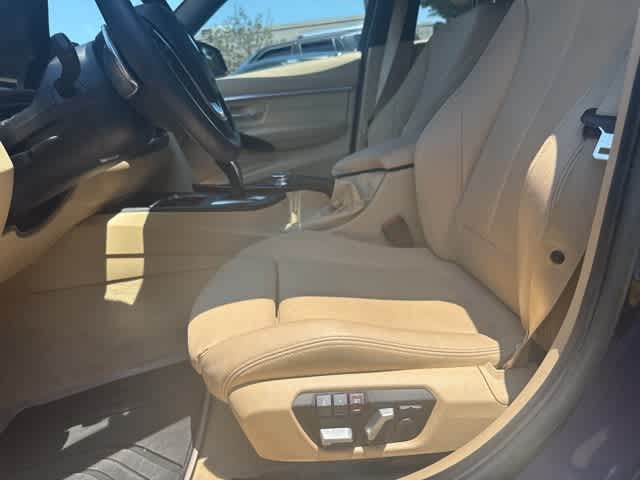 Thumbnail: 2016 BMW 3 Series - 12