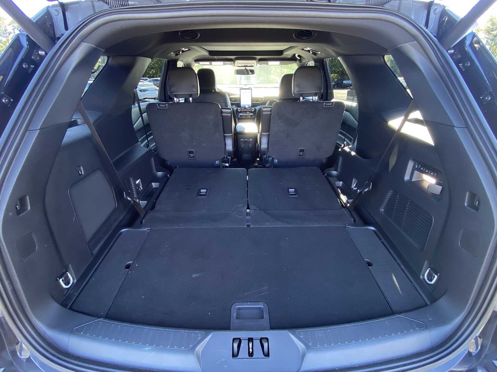 Thumbnail: 2023 Ford Explorer - 21