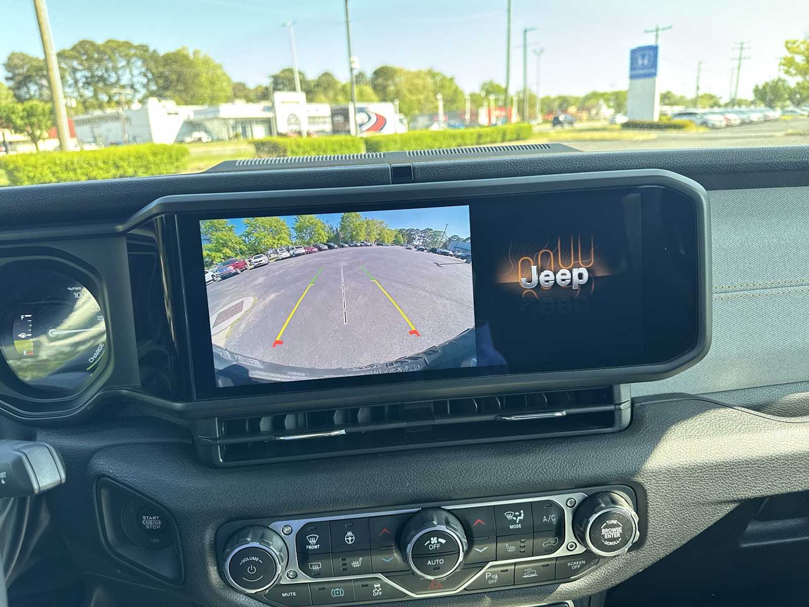 Thumbnail: 2024 Jeep Wrangler - 22