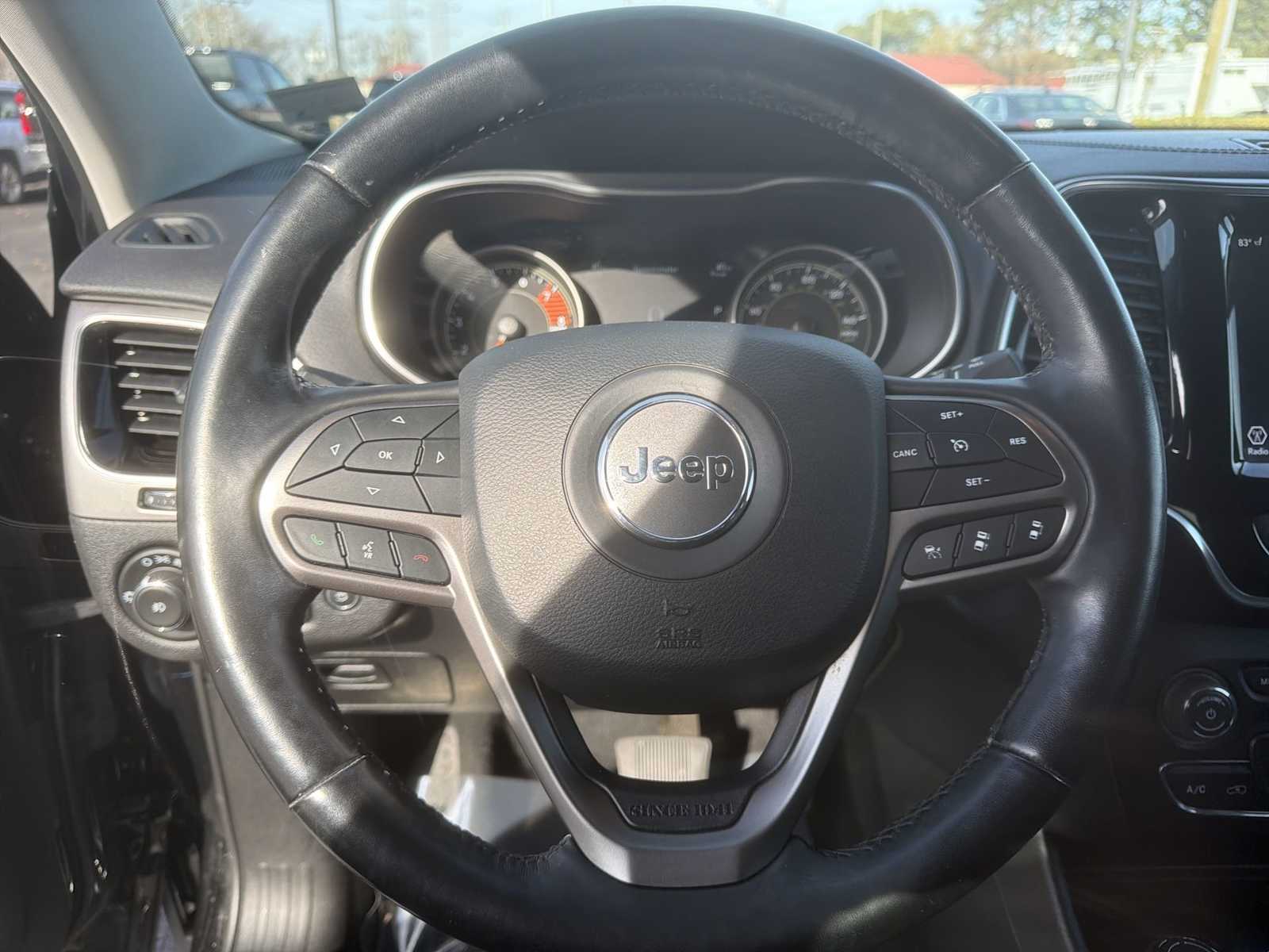 Thumbnail: 2021 Jeep Cherokee - 11