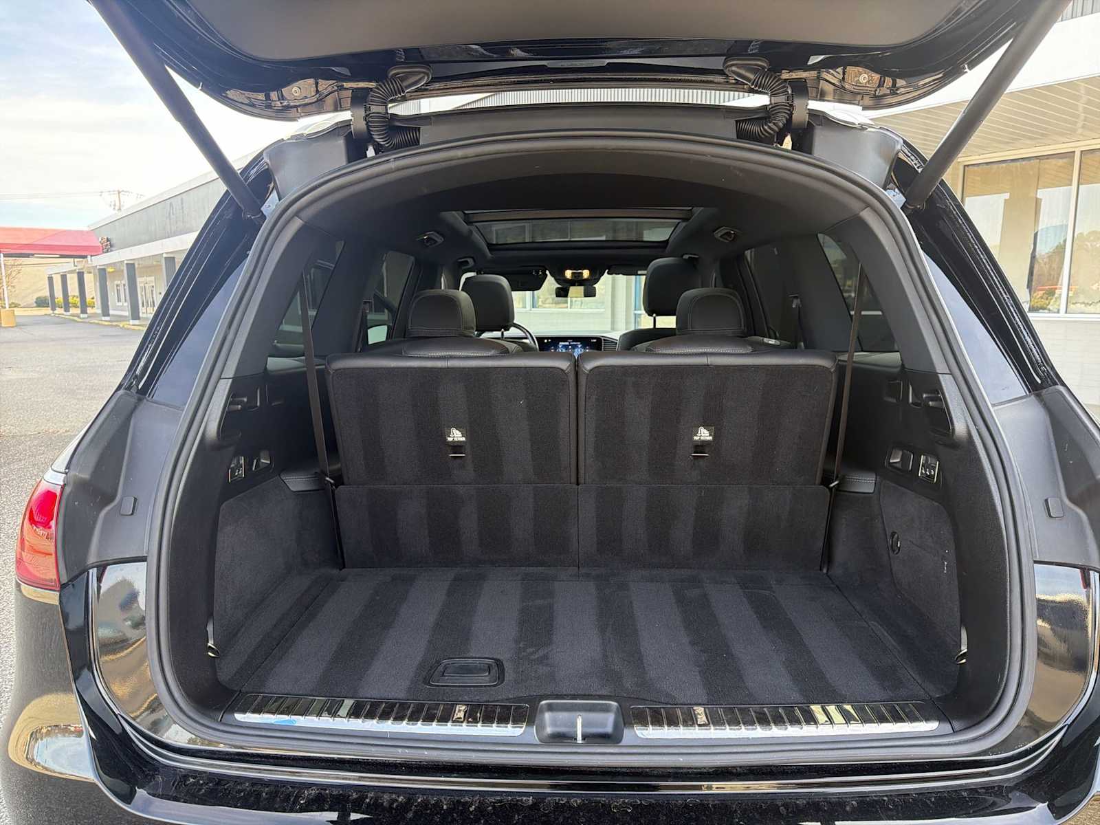 Thumbnail: 2024 Mercedes-Benz GLS - 21