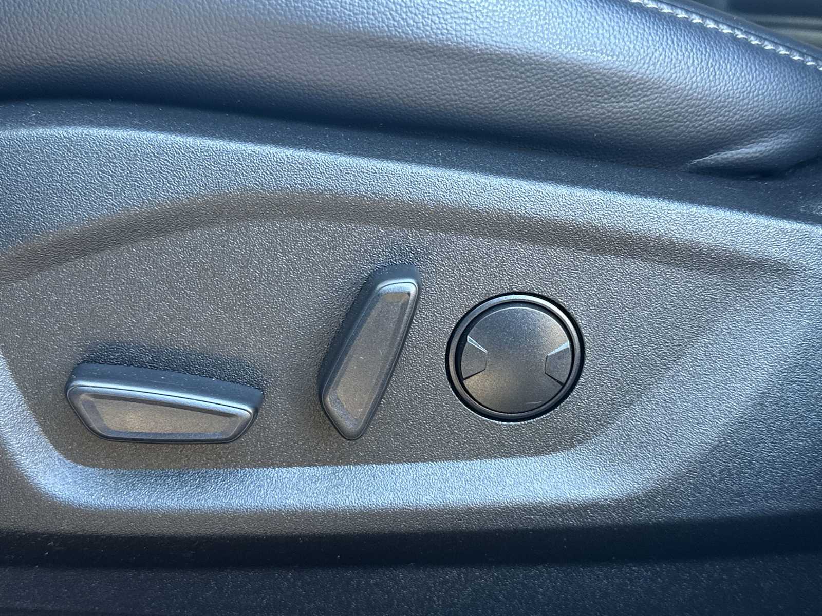 Thumbnail: 2024 Ford Edge - 14