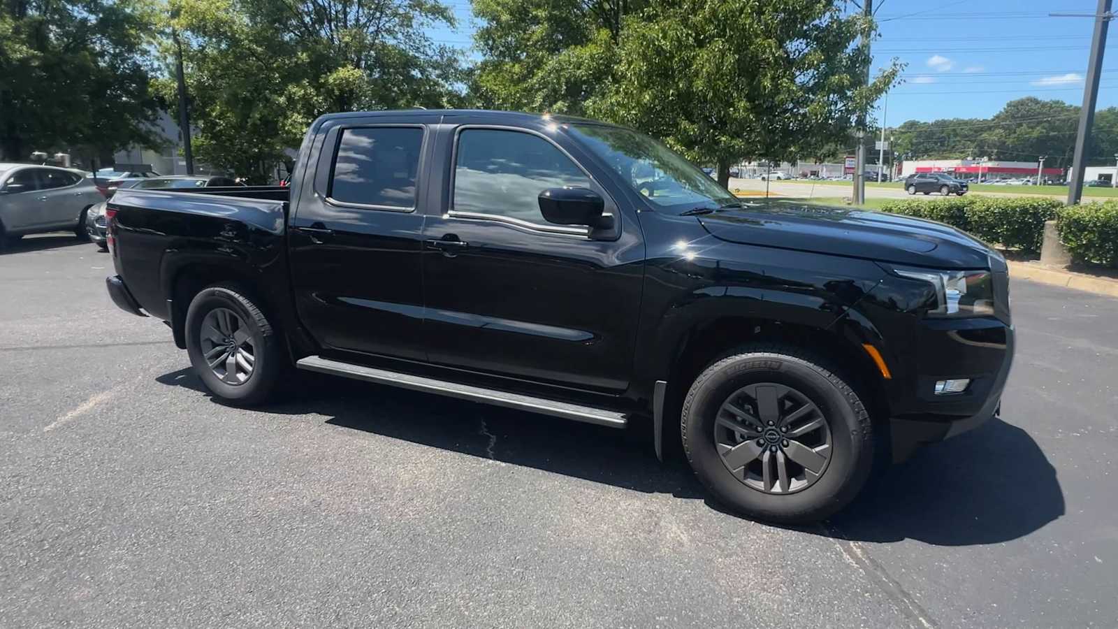 Thumbnail: 2025 Nissan Frontier - 2