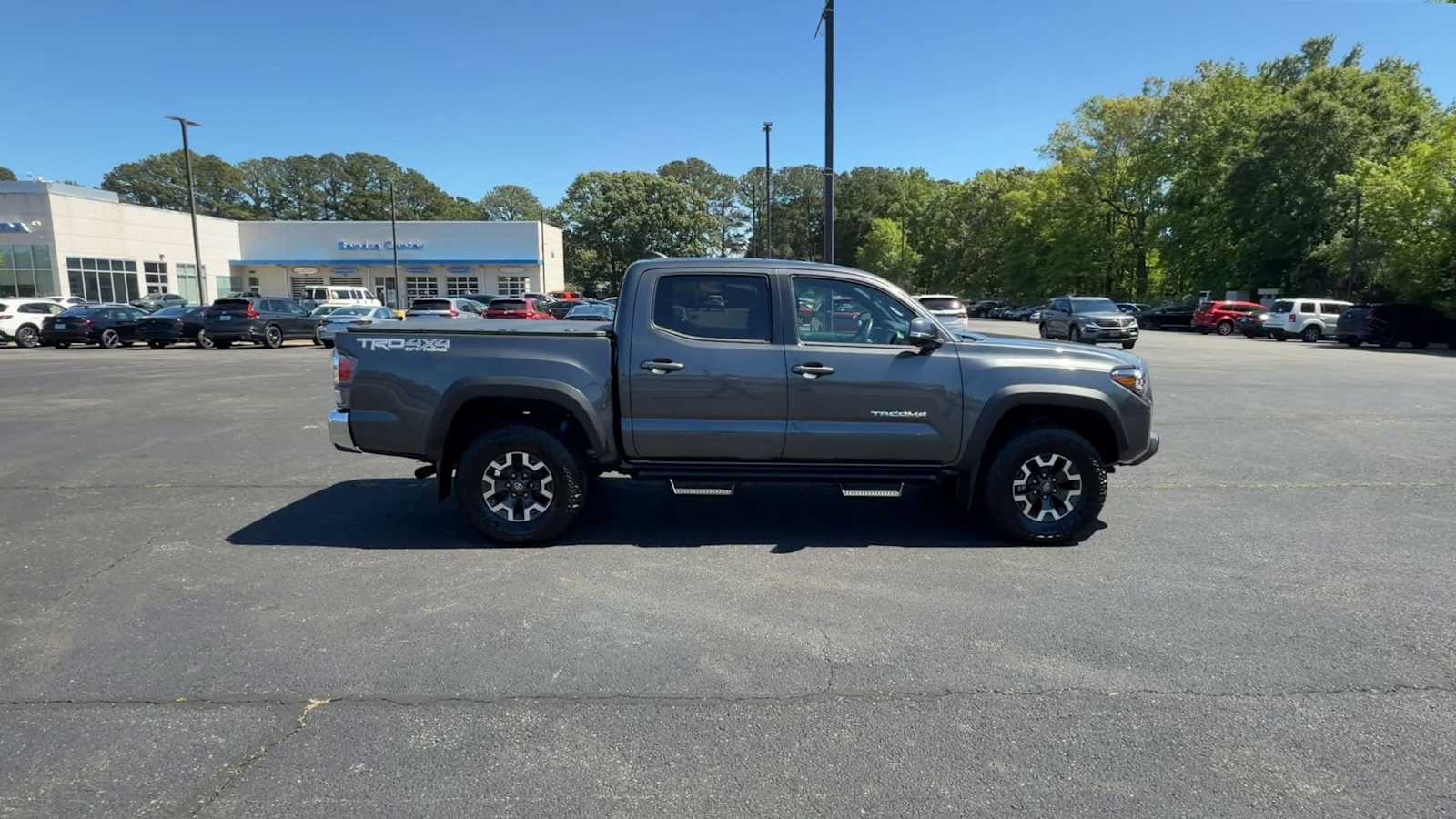 Thumbnail: 2023 Toyota Tacoma - 9