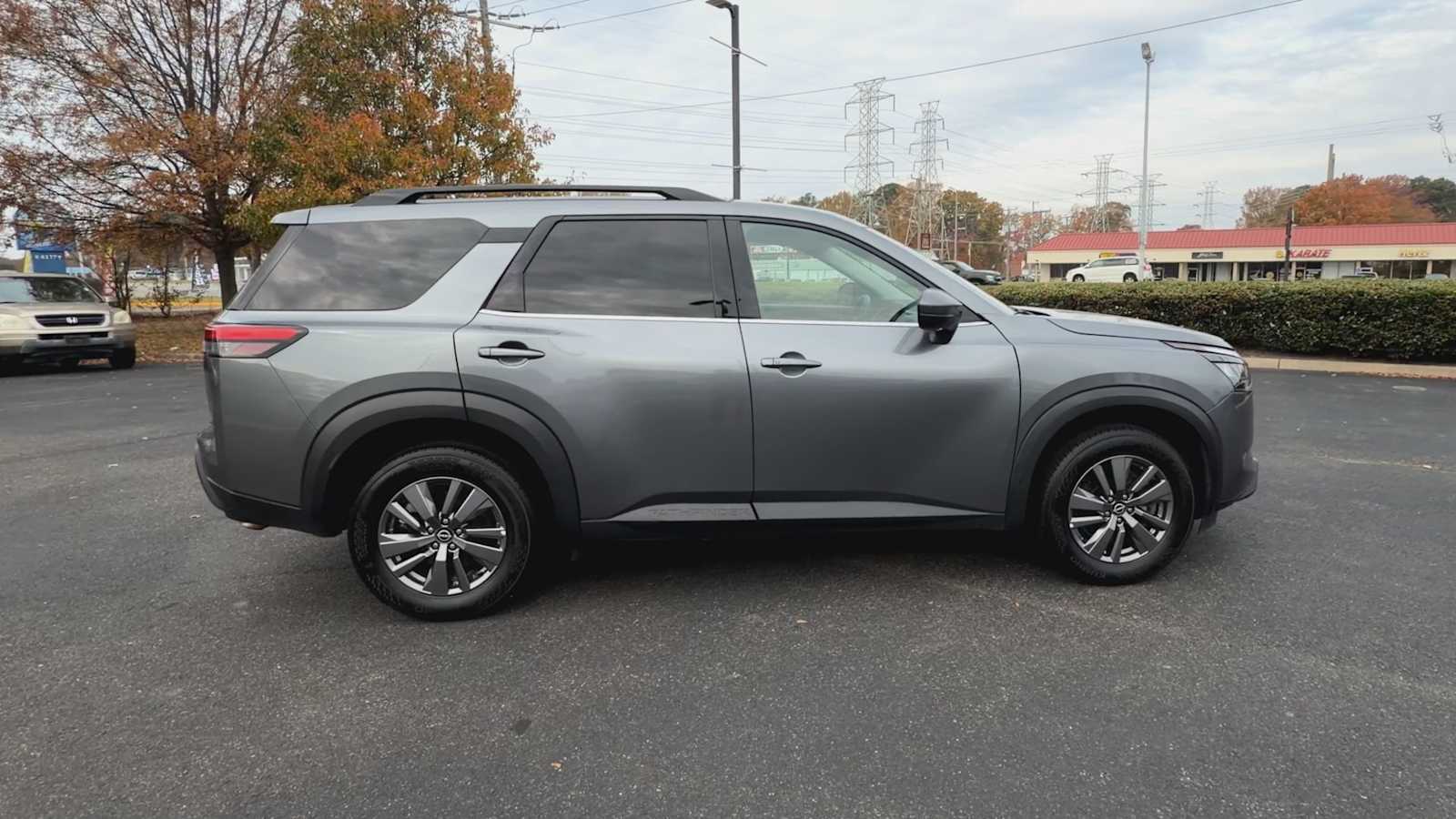 Thumbnail: 2025 Nissan Pathfinder - 9