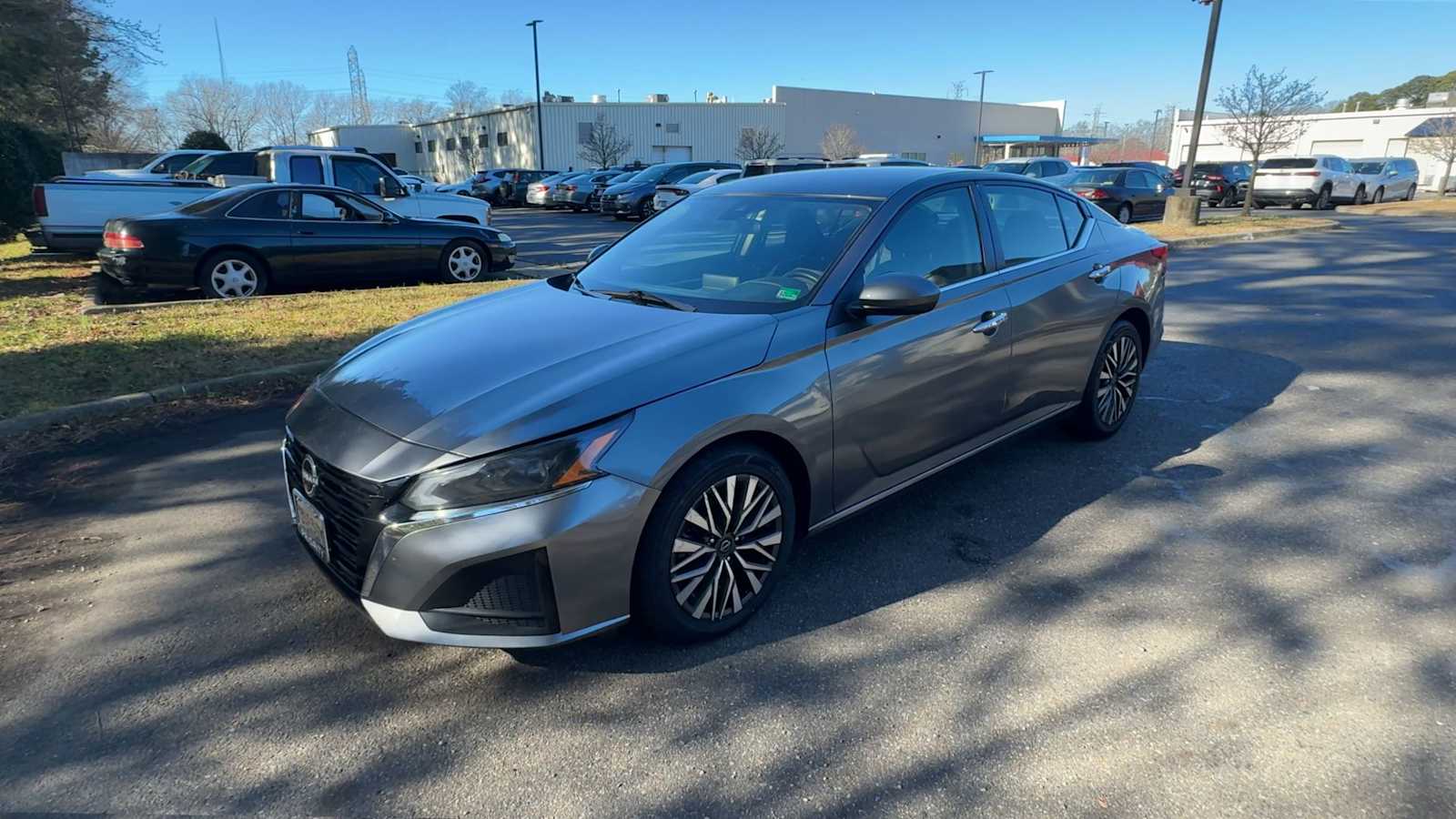 Thumbnail: 2023 Nissan Altima - 4