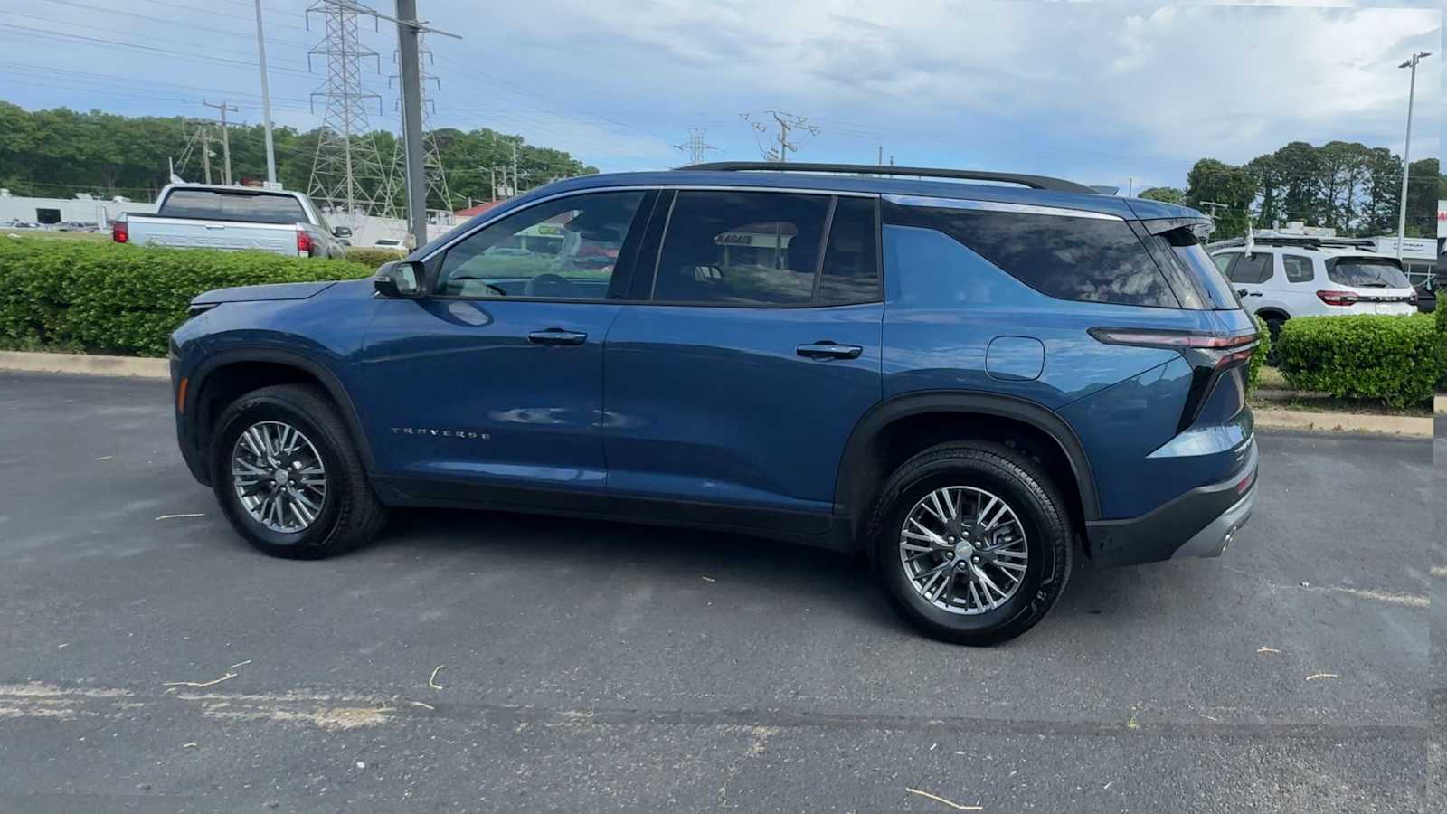 Thumbnail: 2026 Chevrolet Traverse - 6