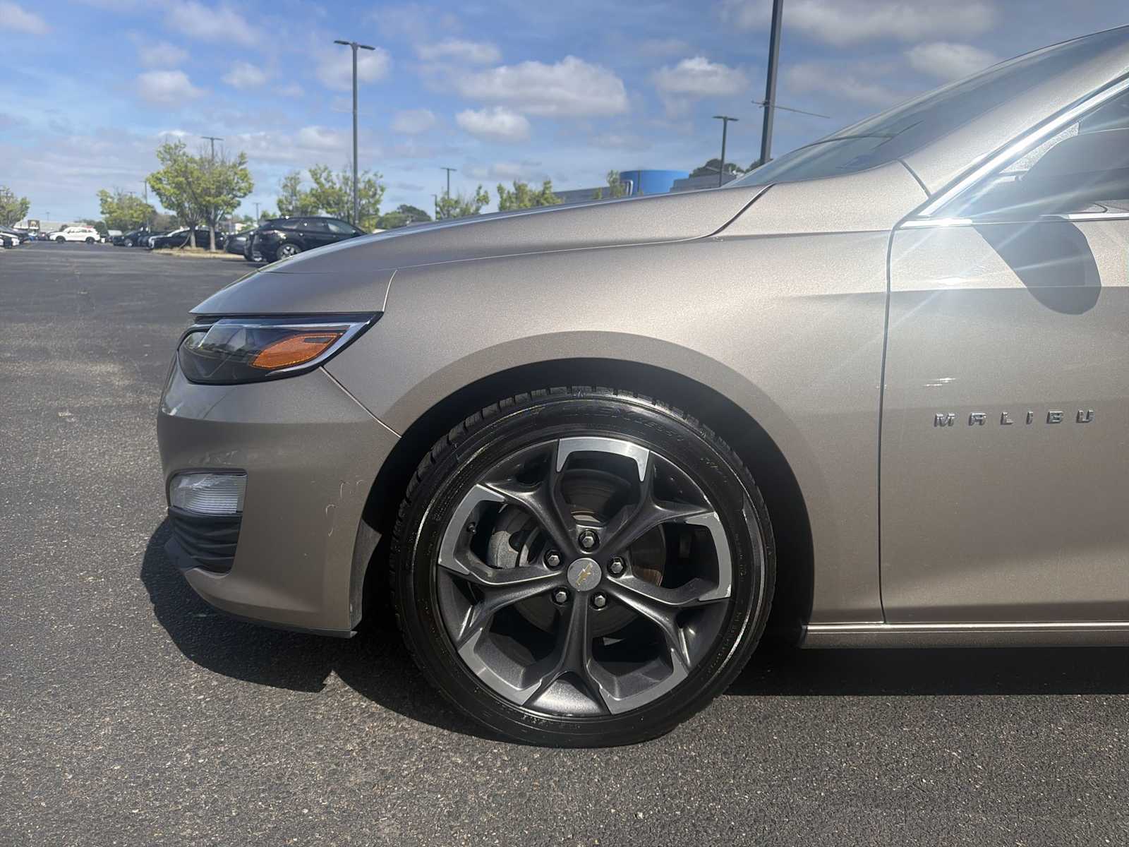 Thumbnail: 2023 Chevrolet Malibu - 18