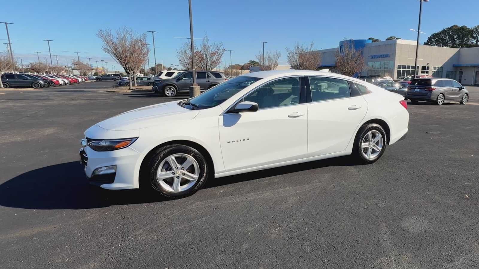 Thumbnail: 2024 Chevrolet Malibu - 4