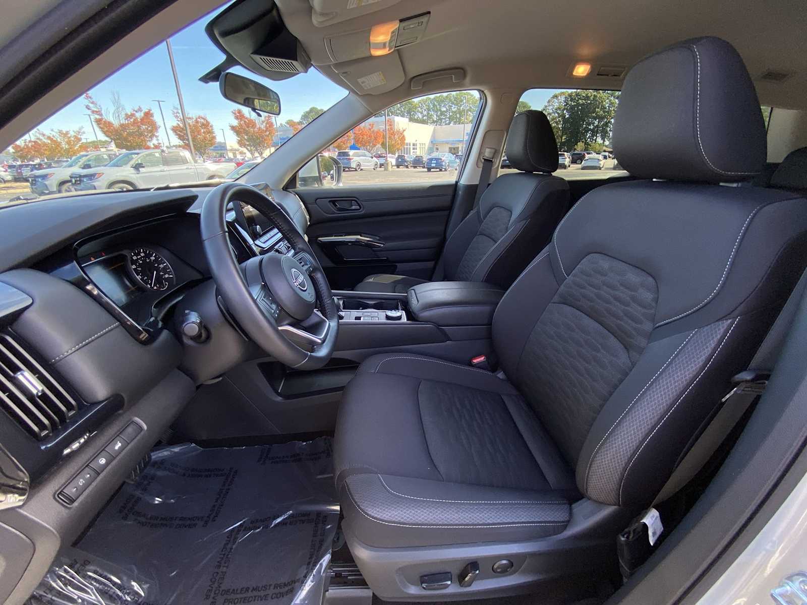 Thumbnail: 2025 Nissan Pathfinder - 13