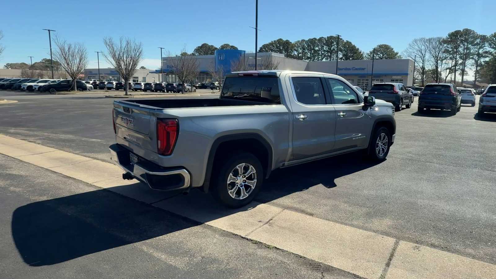 Thumbnail: 2025 GMC Sierra 1500 - 8