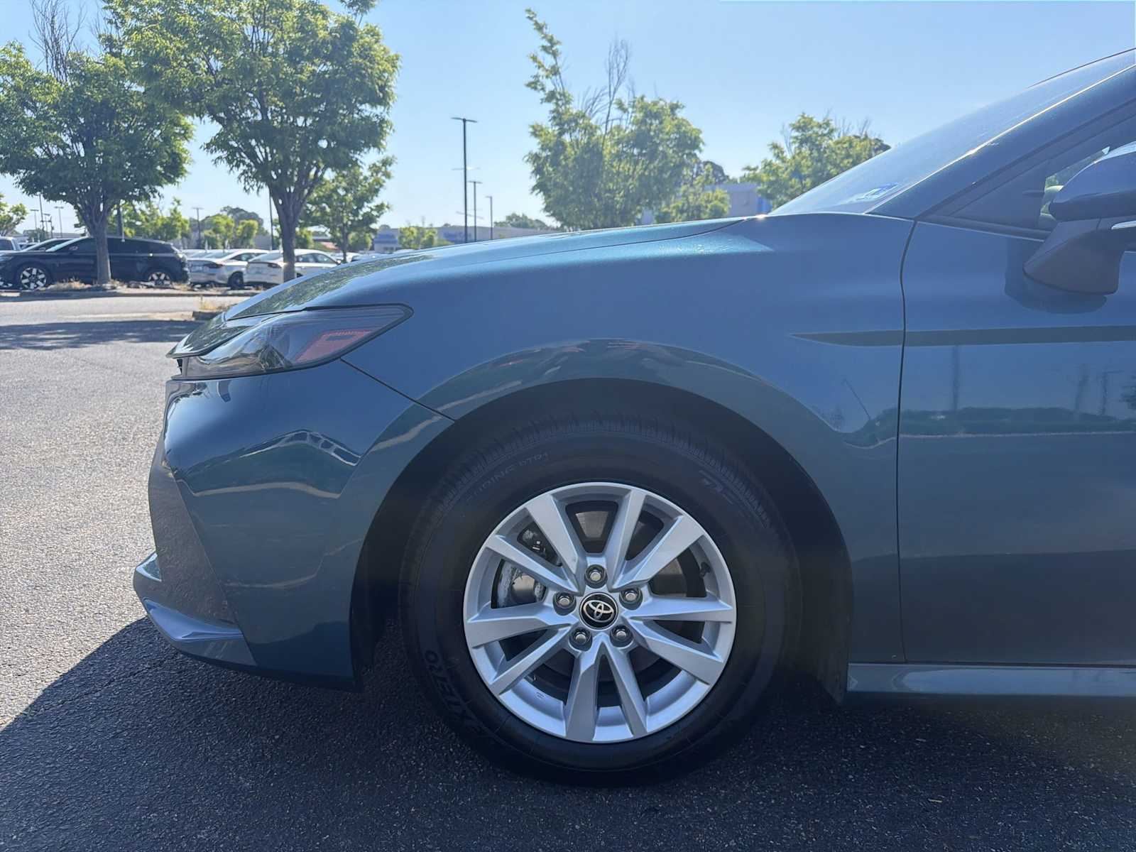 Thumbnail: 2025 Toyota Camry - 18