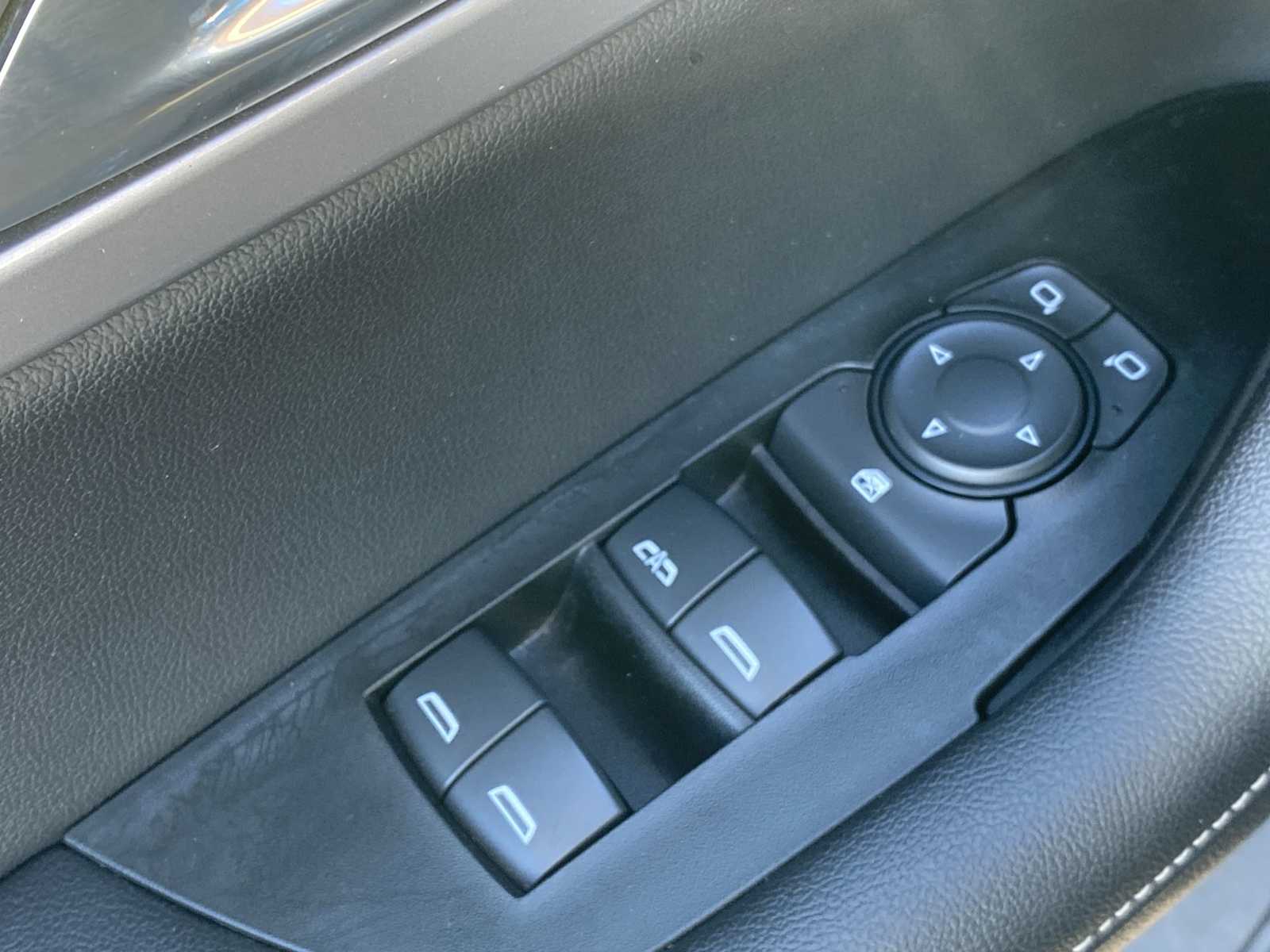 Thumbnail: 2023 Chevrolet Blazer - 15