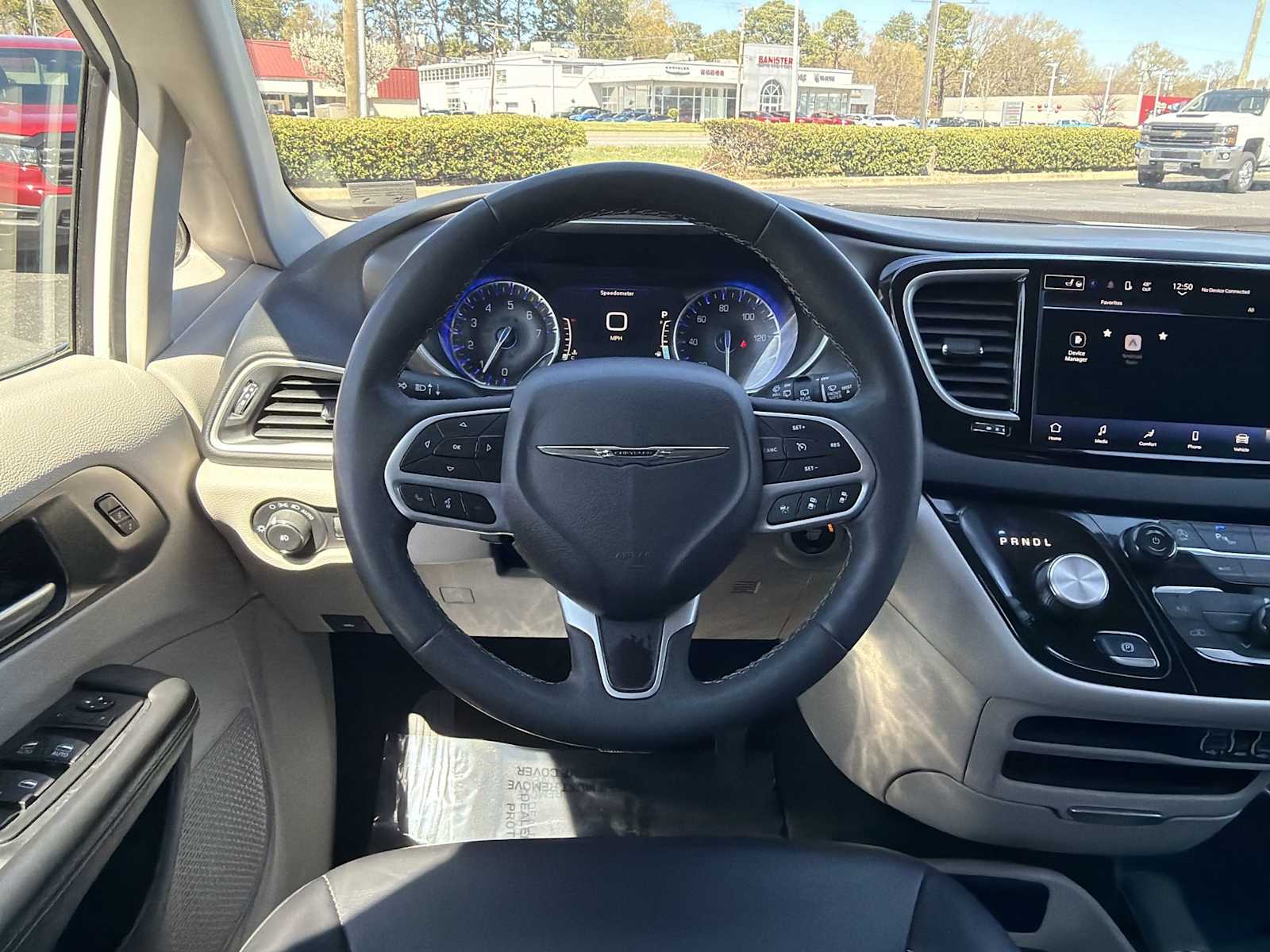 Thumbnail: 2024 Chrysler Pacifica - 11