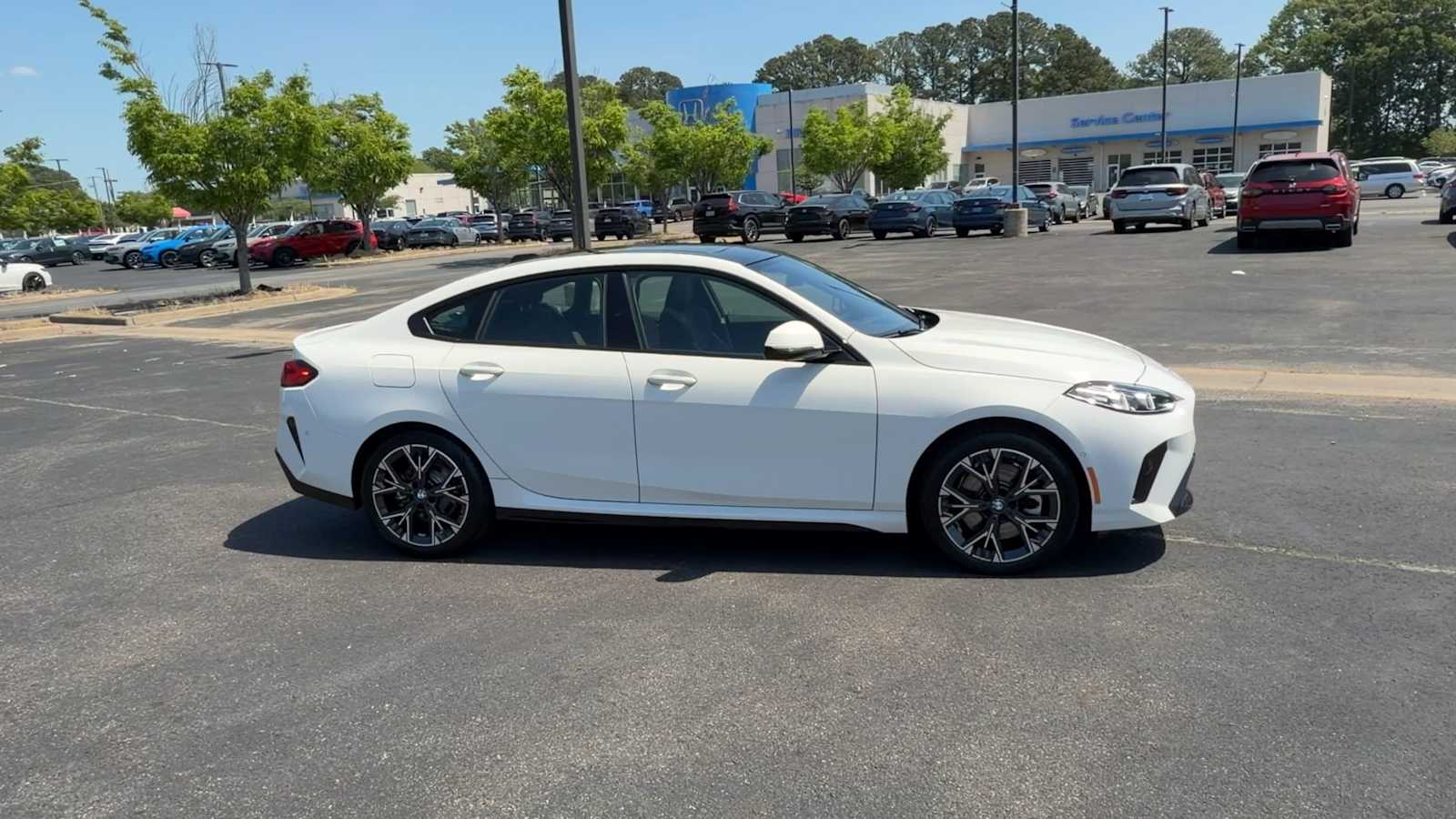 Thumbnail: 2025 BMW 2 Series - 9