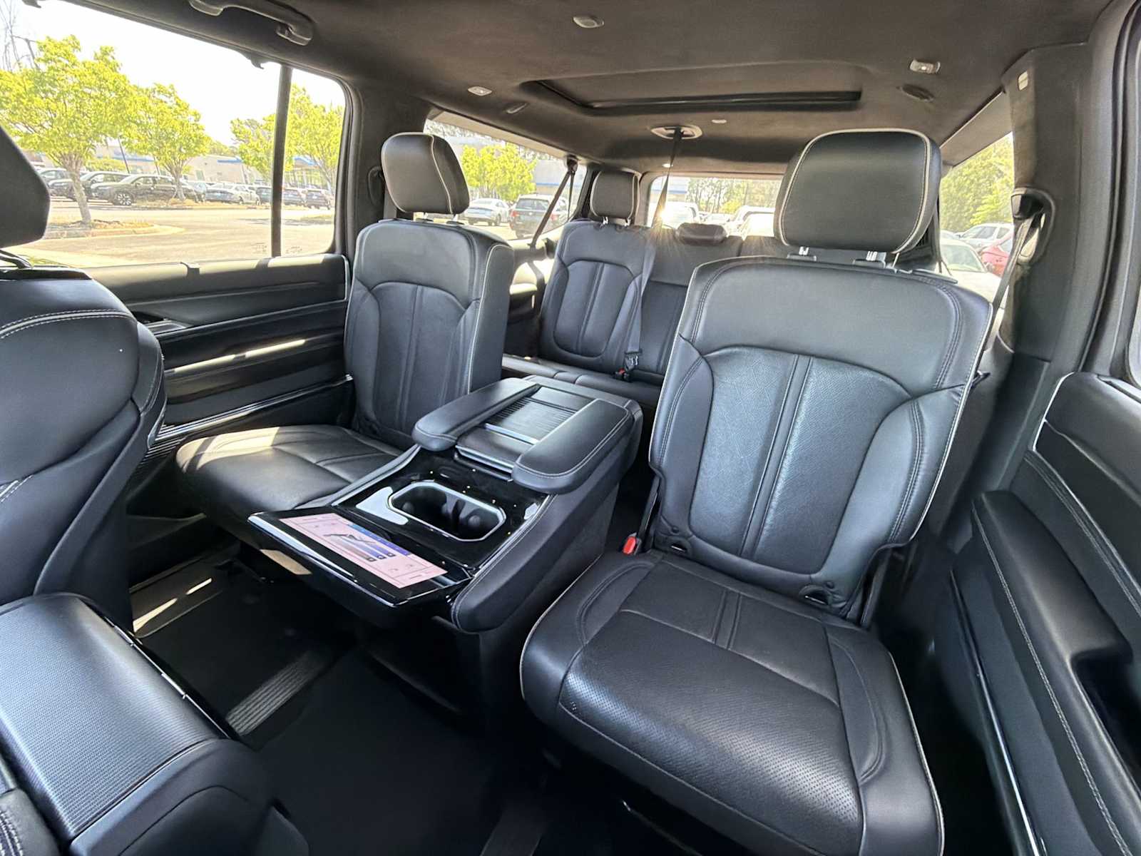 Thumbnail: 2024 Jeep Grand Wagoneer L - 25