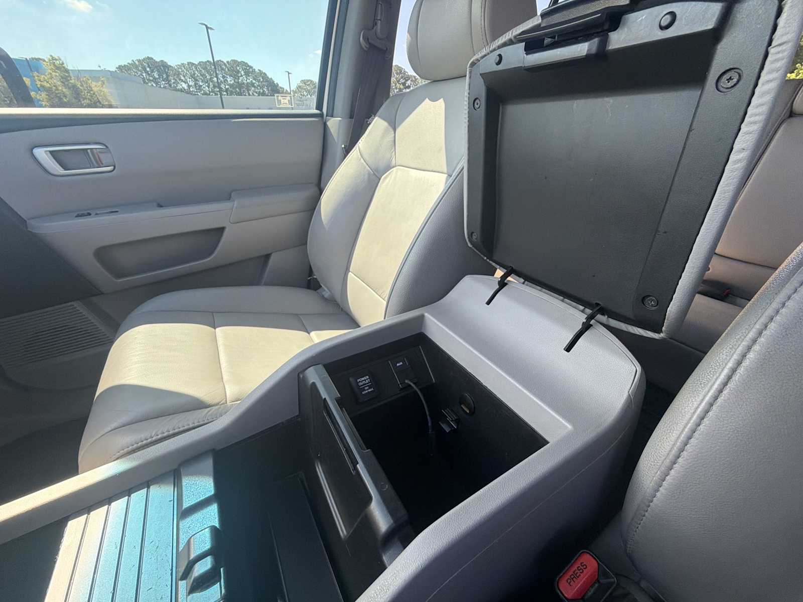 Thumbnail: 2012 Honda Pilot - 23