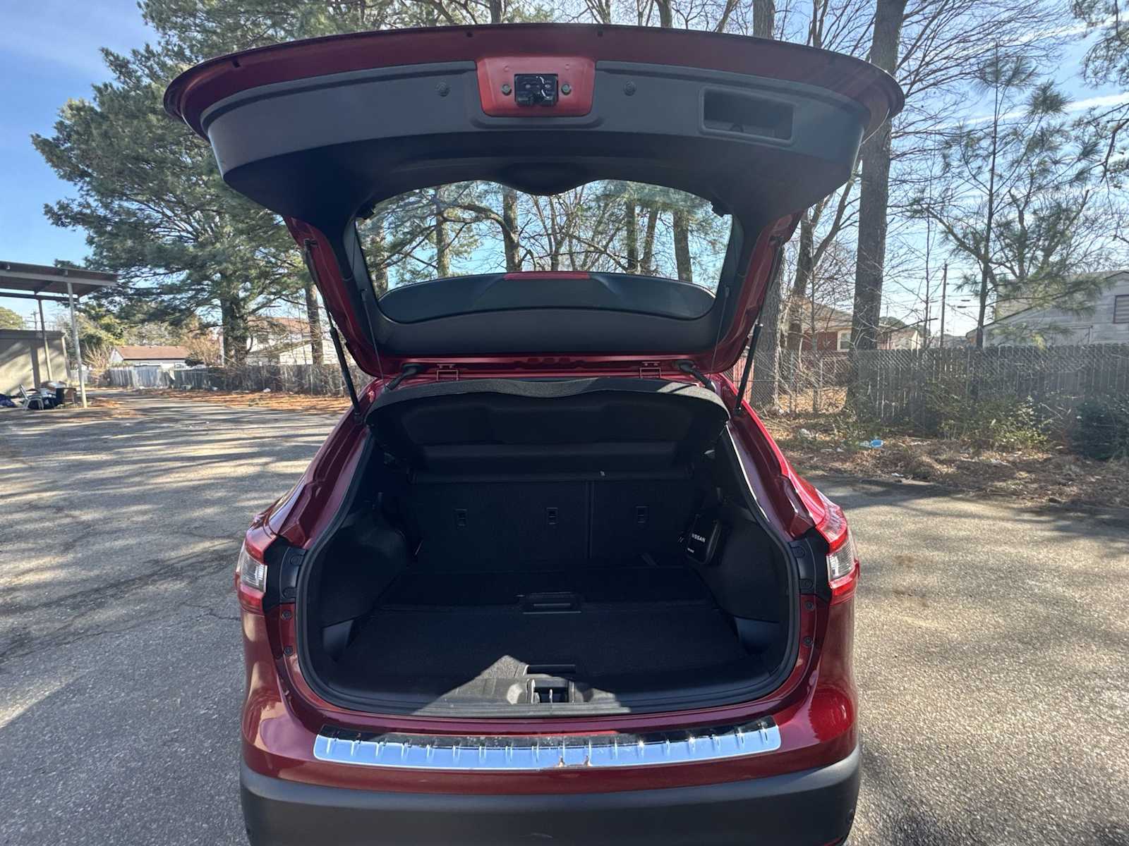 Thumbnail: 2022 Nissan Rogue Sport - 19