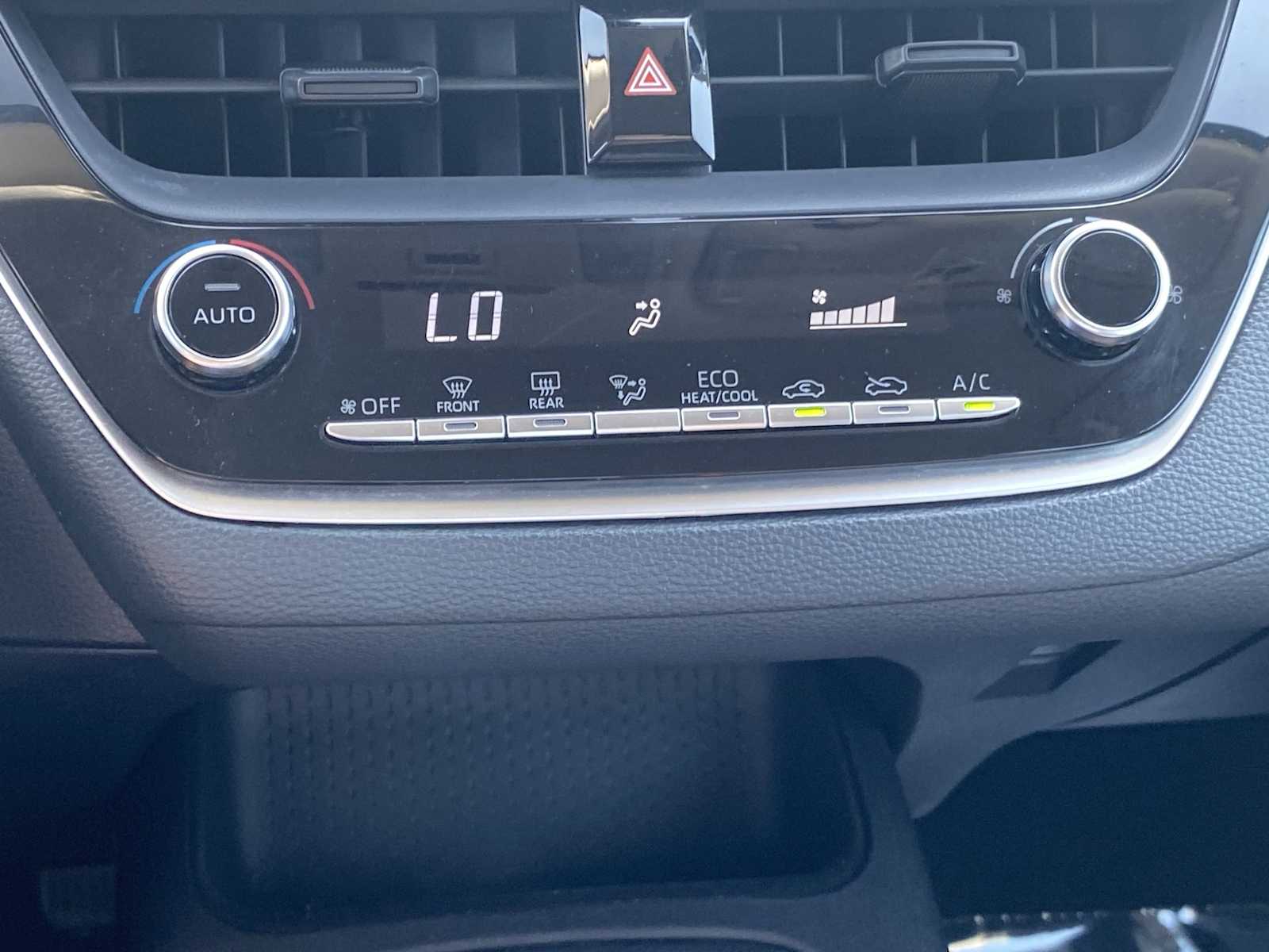 2022 Toyota Corolla LE 16