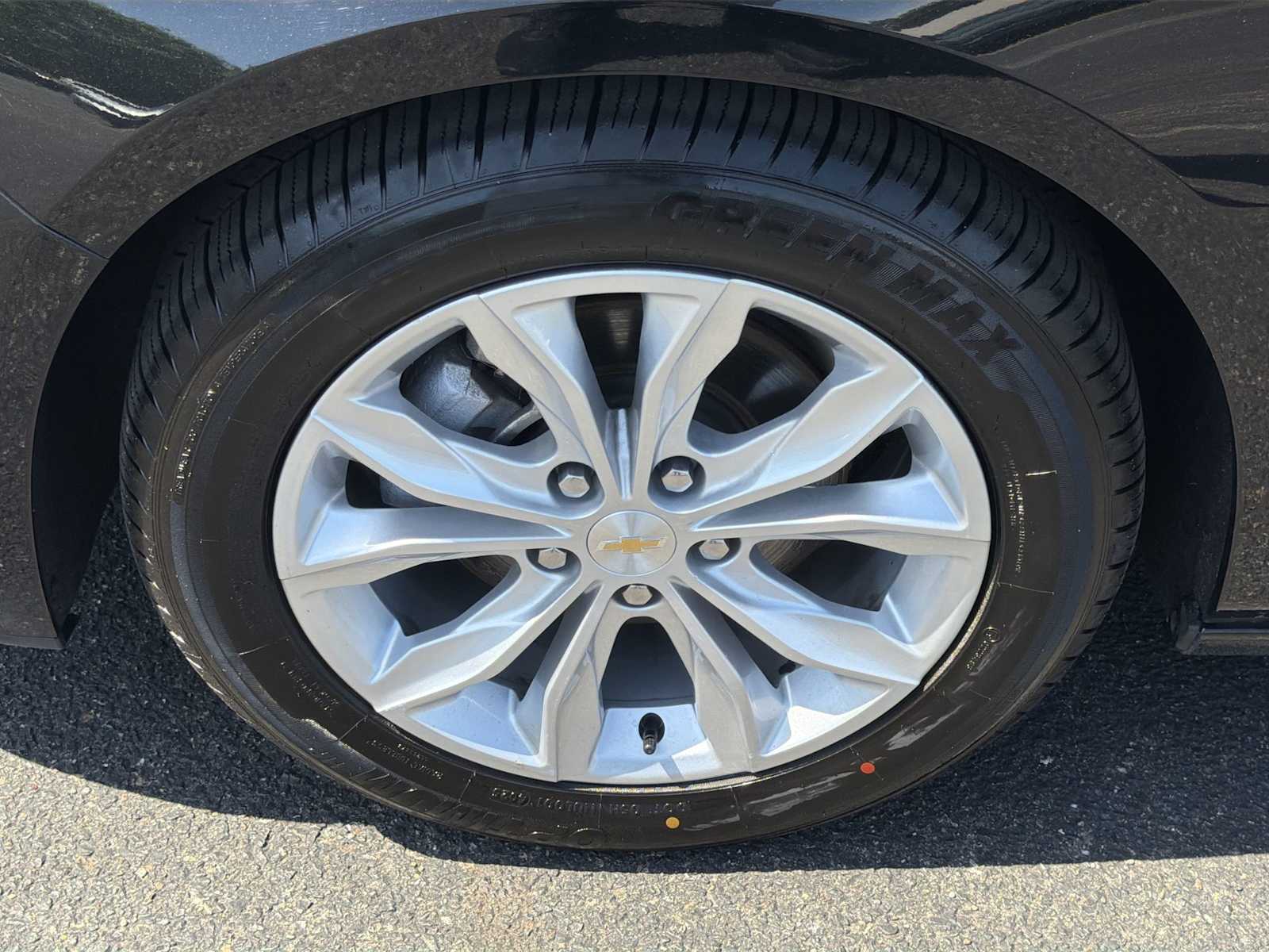 Thumbnail: 2024 Chevrolet Malibu - 18