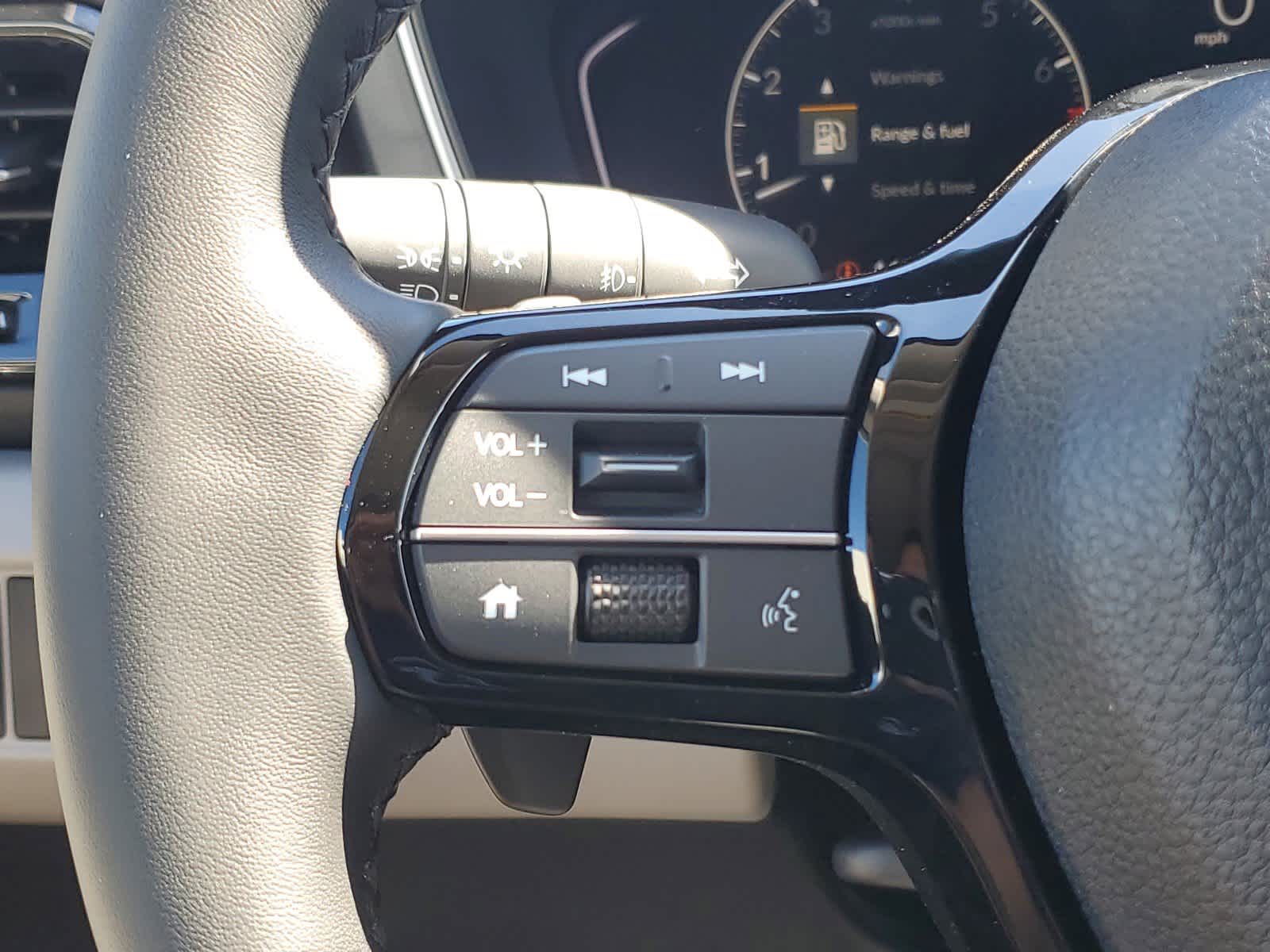 2025 Honda Pilot Touring 14