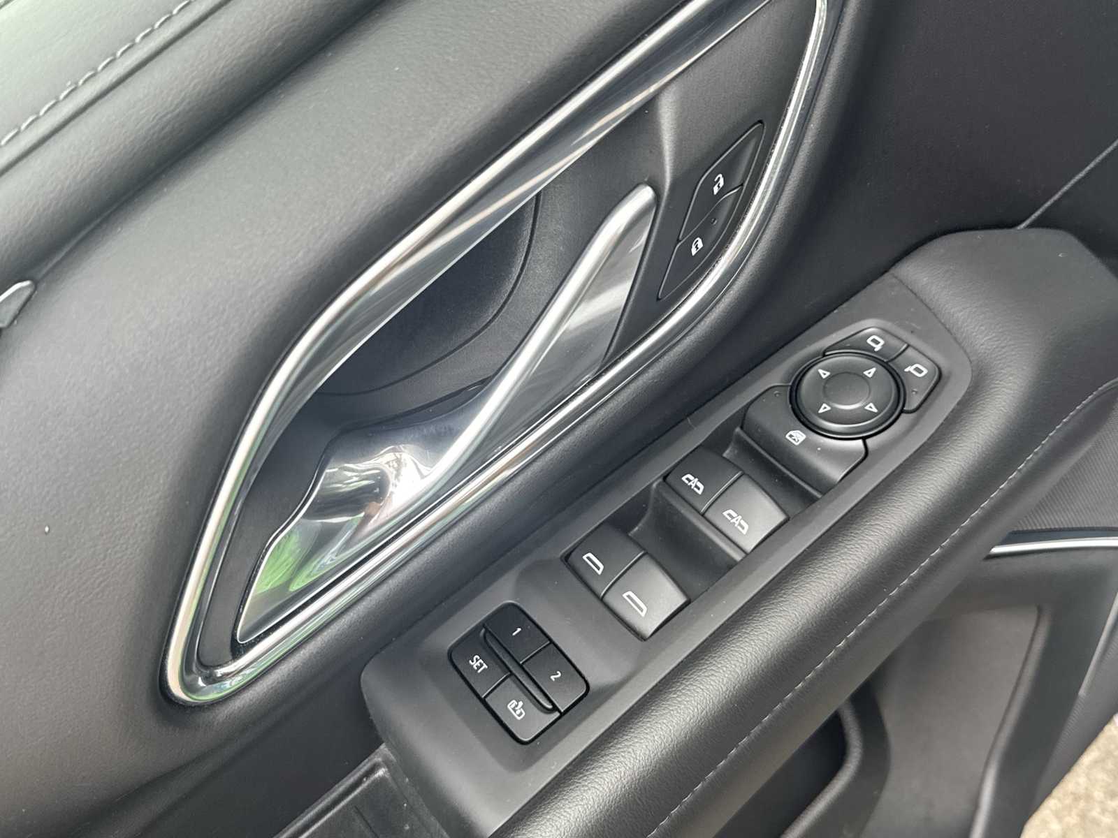 Thumbnail: 2023 Chevrolet Tahoe - 15