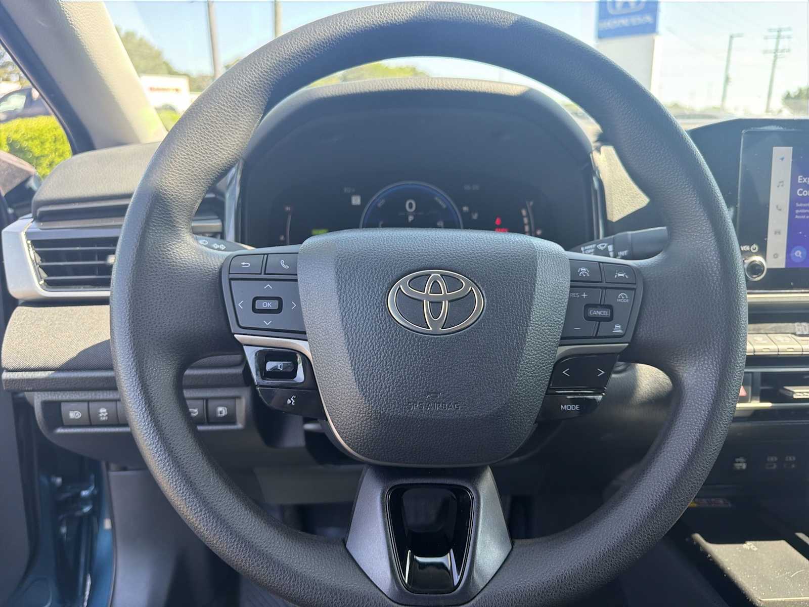 Thumbnail: 2025 Toyota Camry - 11