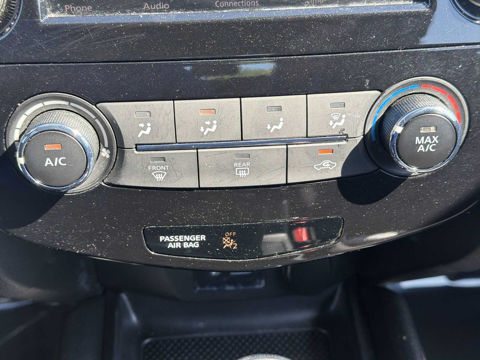 Thumbnail: 2020 Nissan Rogue Sport - 16